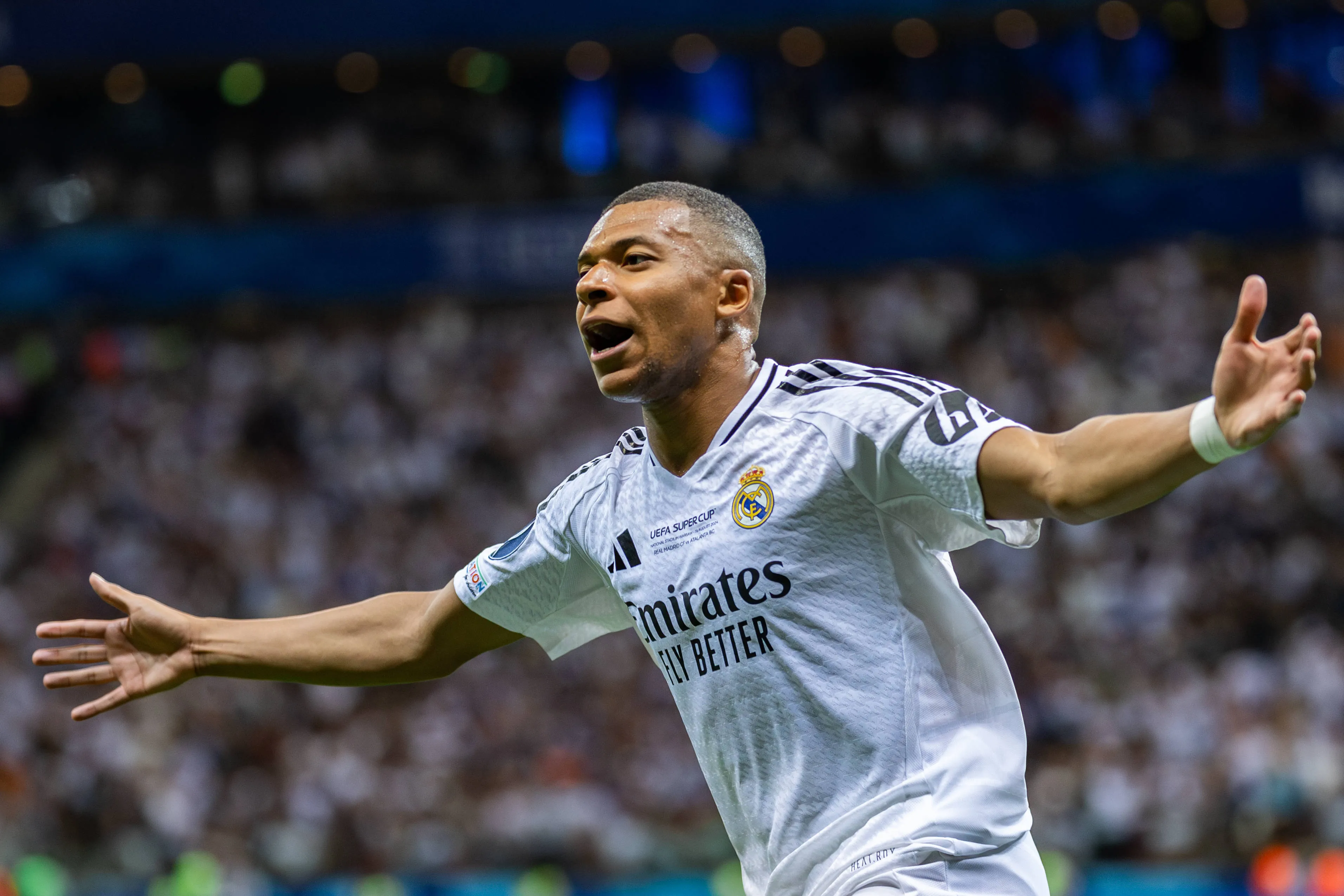 De teller loopt: Mbappé scoort en wint prijs in eerste wedstrijd met Real Madrid