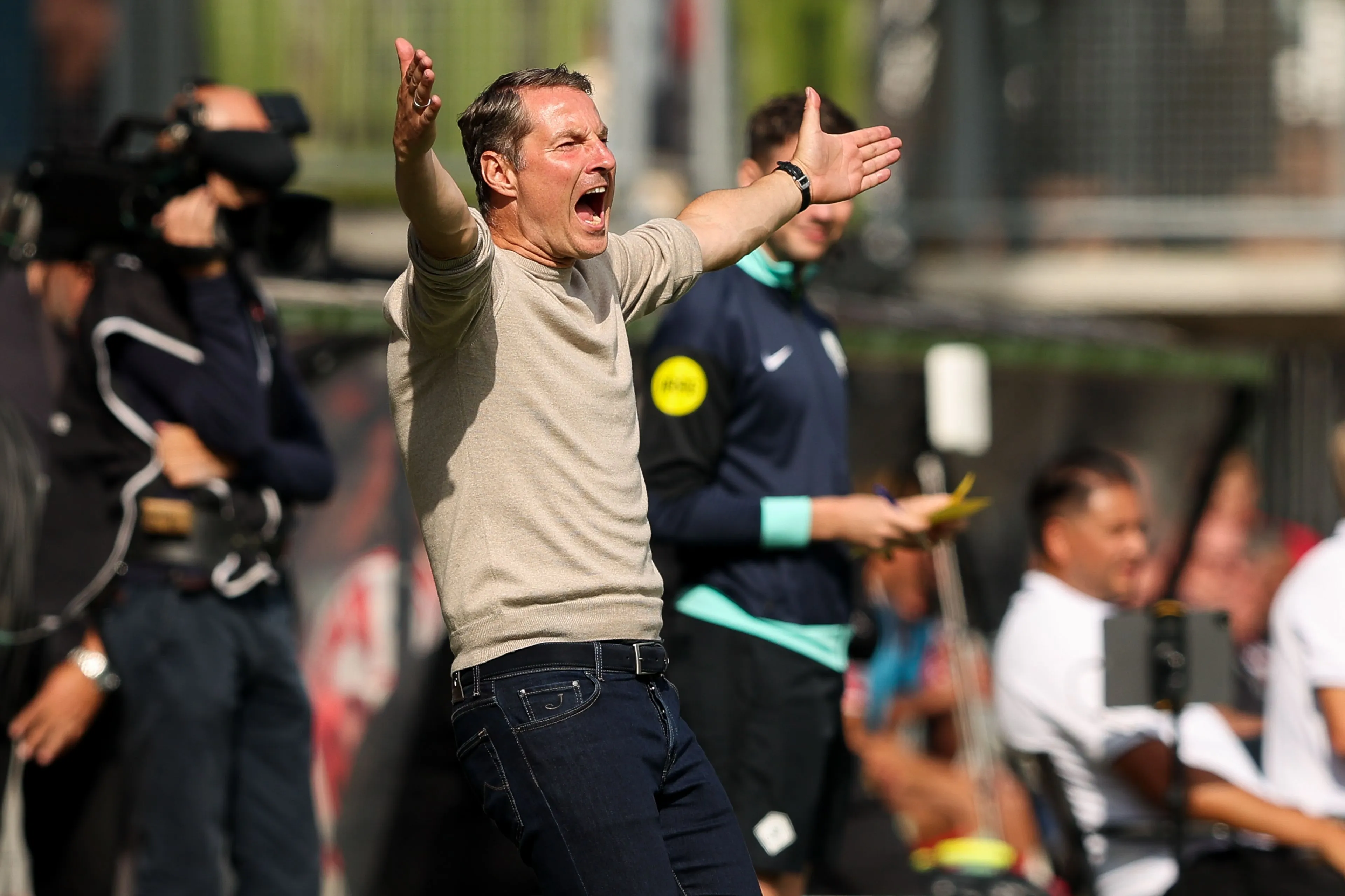 Feyenoord dramatisch uit de startblokken: 'Moeten niet eens over PSV gaan hebben'