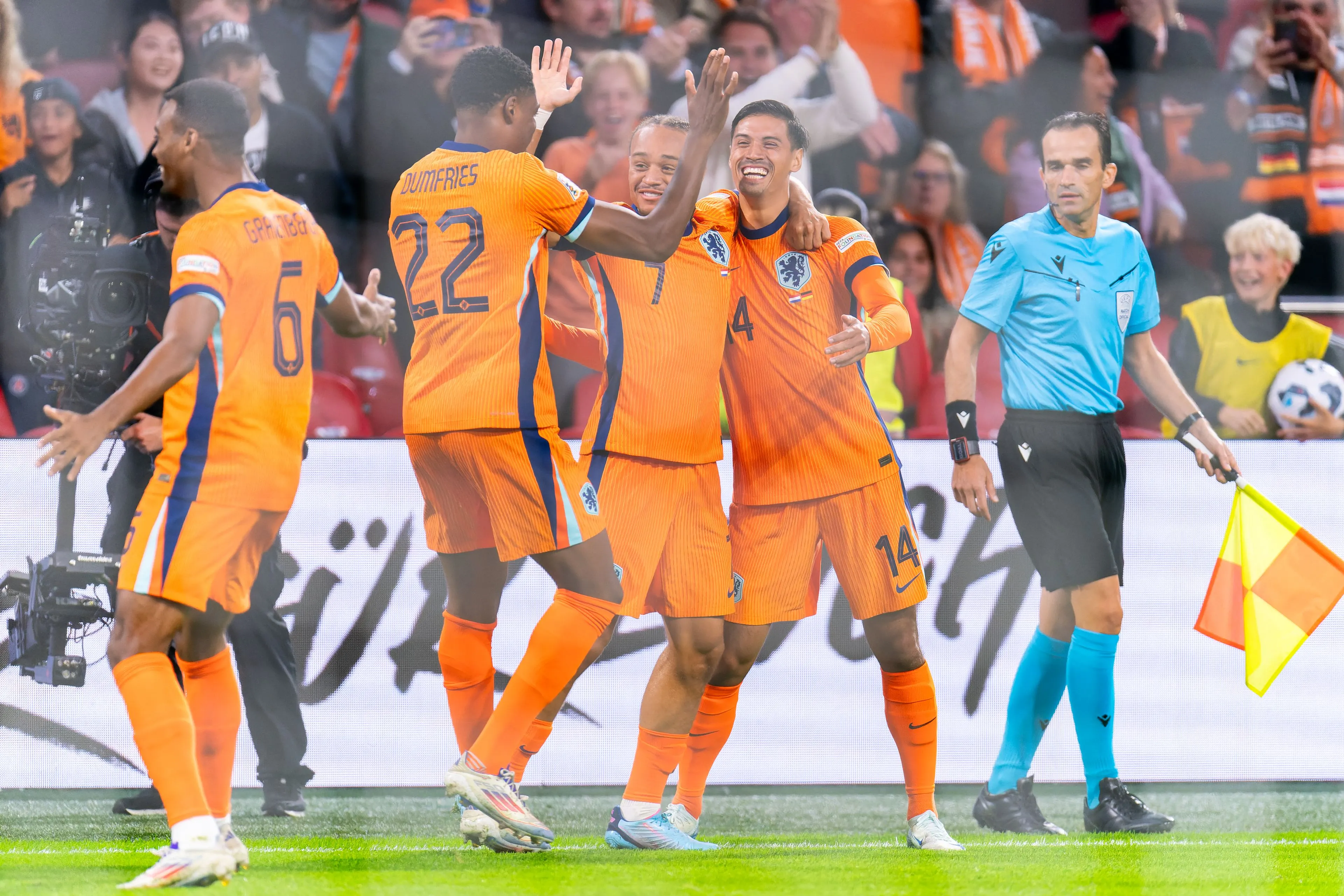 Nederland vecht in Johan Cruijff ArenA naar een punt tegen de Duitsers