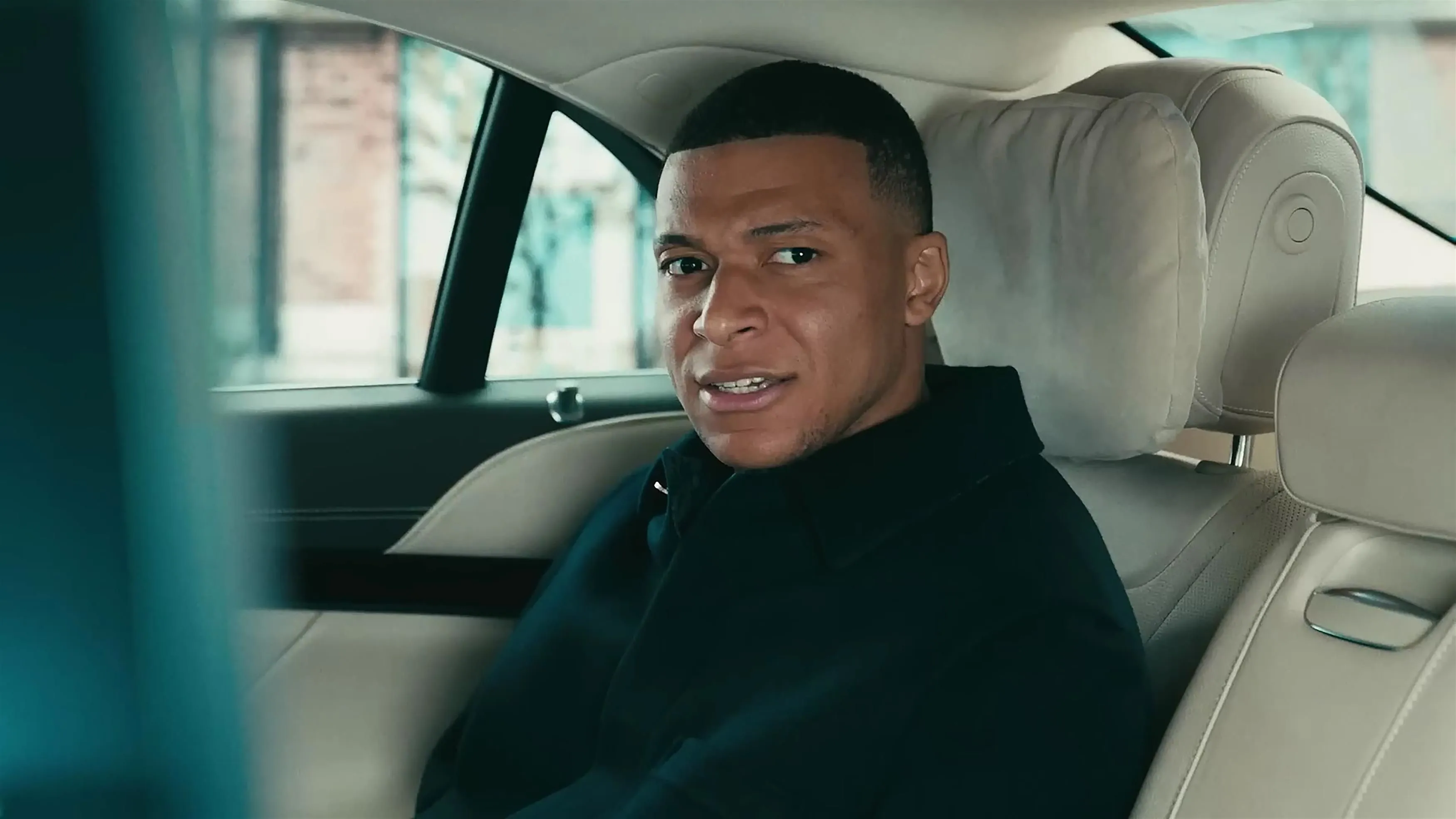 Mbappé wint rechtszaak, PSG moet 55 miljoen euro betalen aan superster