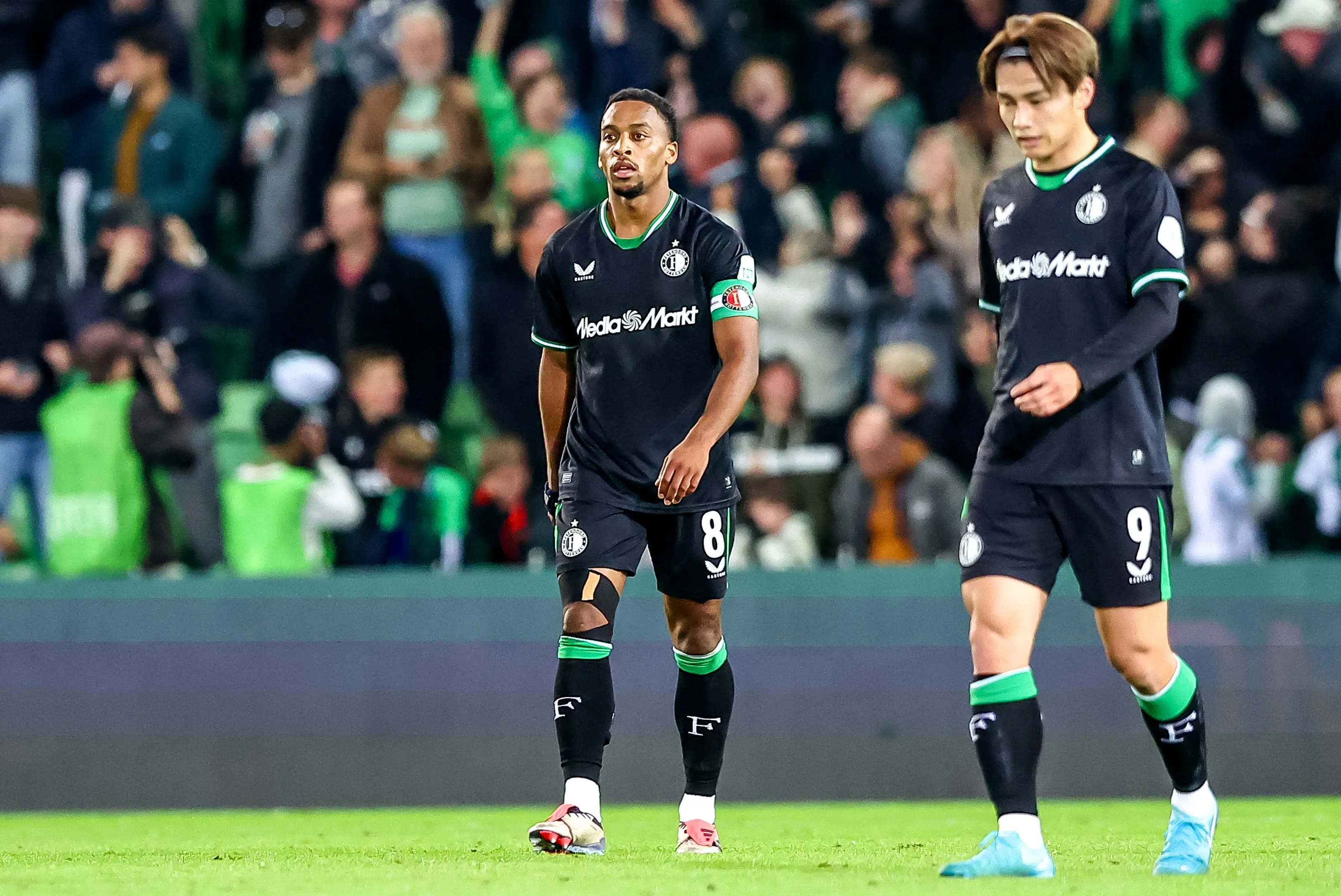Boskamp kijkt met ongeloof naar slechte resultaten Feyenoord: 'Dat weet je zelf toch ook wel!?'