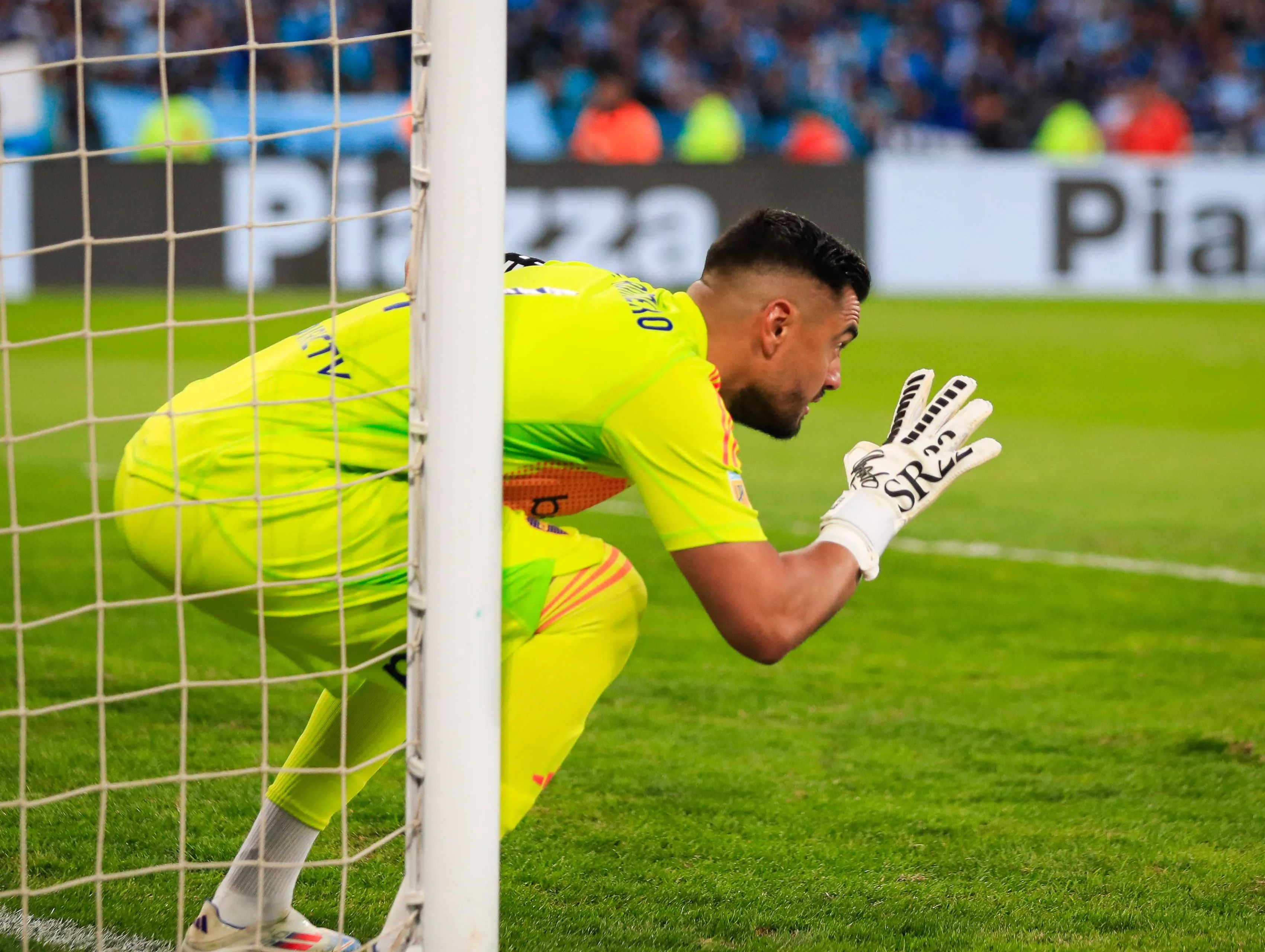 Oud-keeper AZ geschorst wegens ruzie met fans