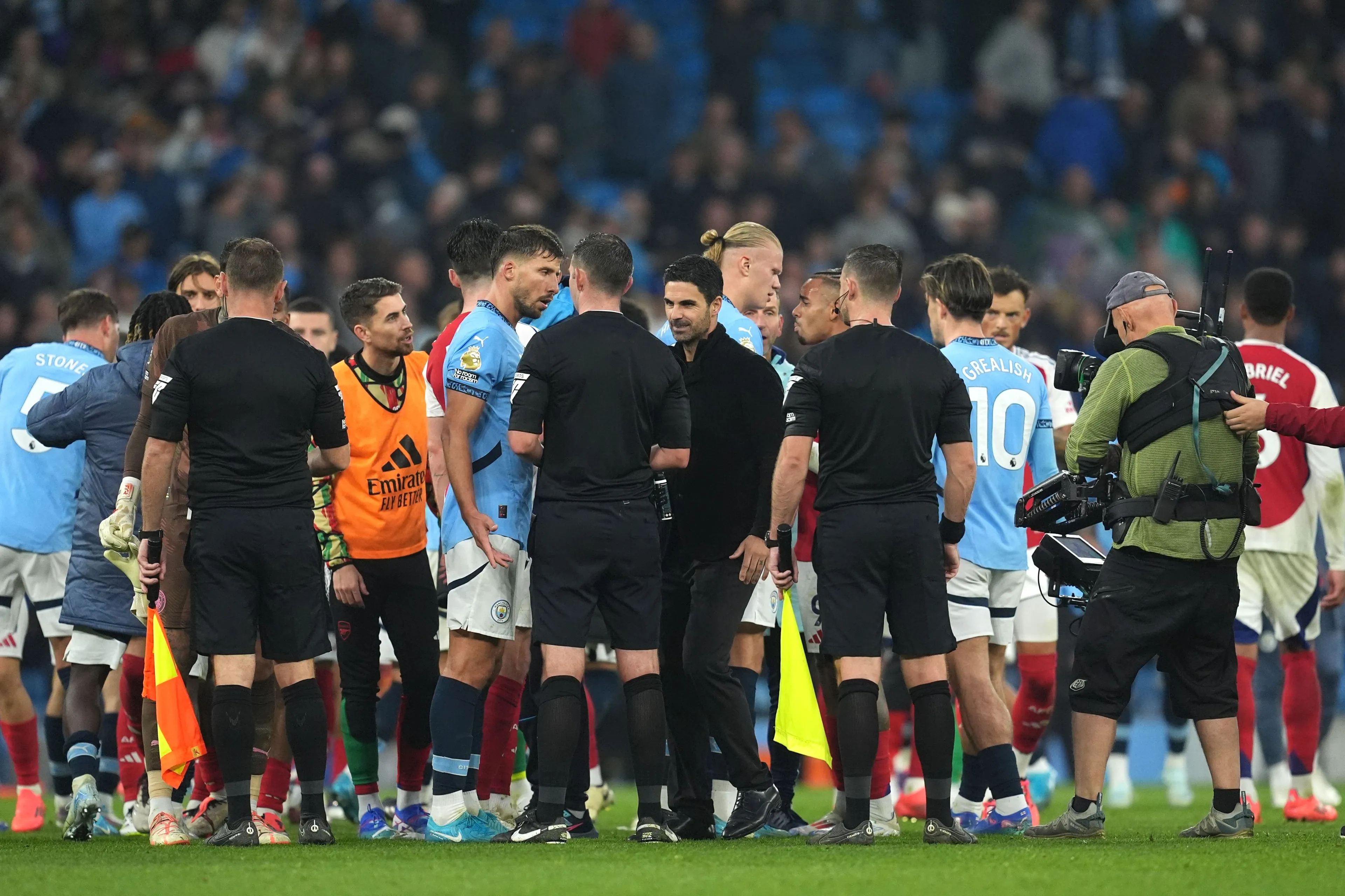 City en Arsenal spelen na dwaze wedstrijd met 2-2 gelijk