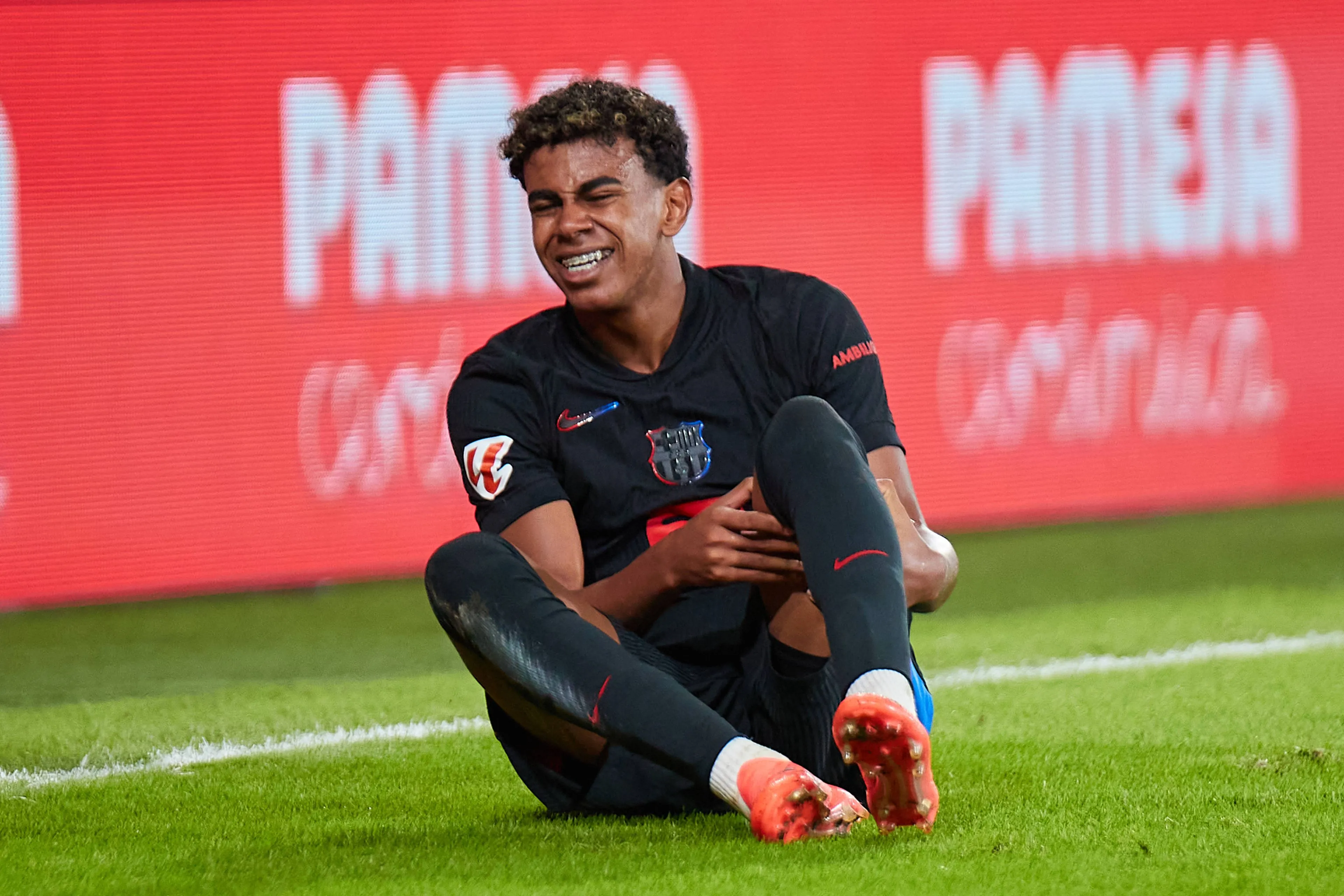 Flick komt met zorgwekkend bericht voor Barça-fans over Lamine Yamal