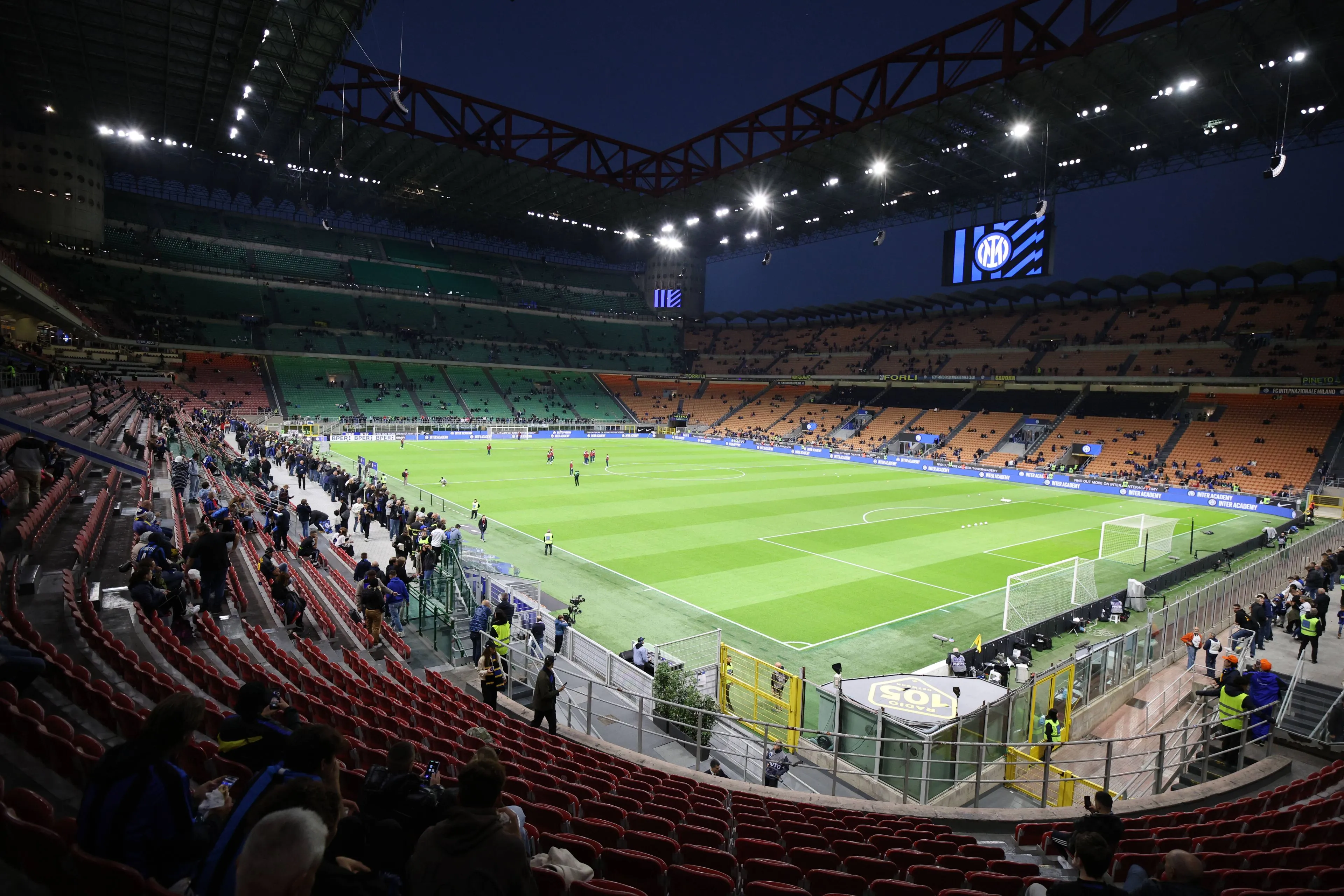 Champions League-finale wegens problemen gestript van San Siro, UEFA heeft twee vervangers op het oog