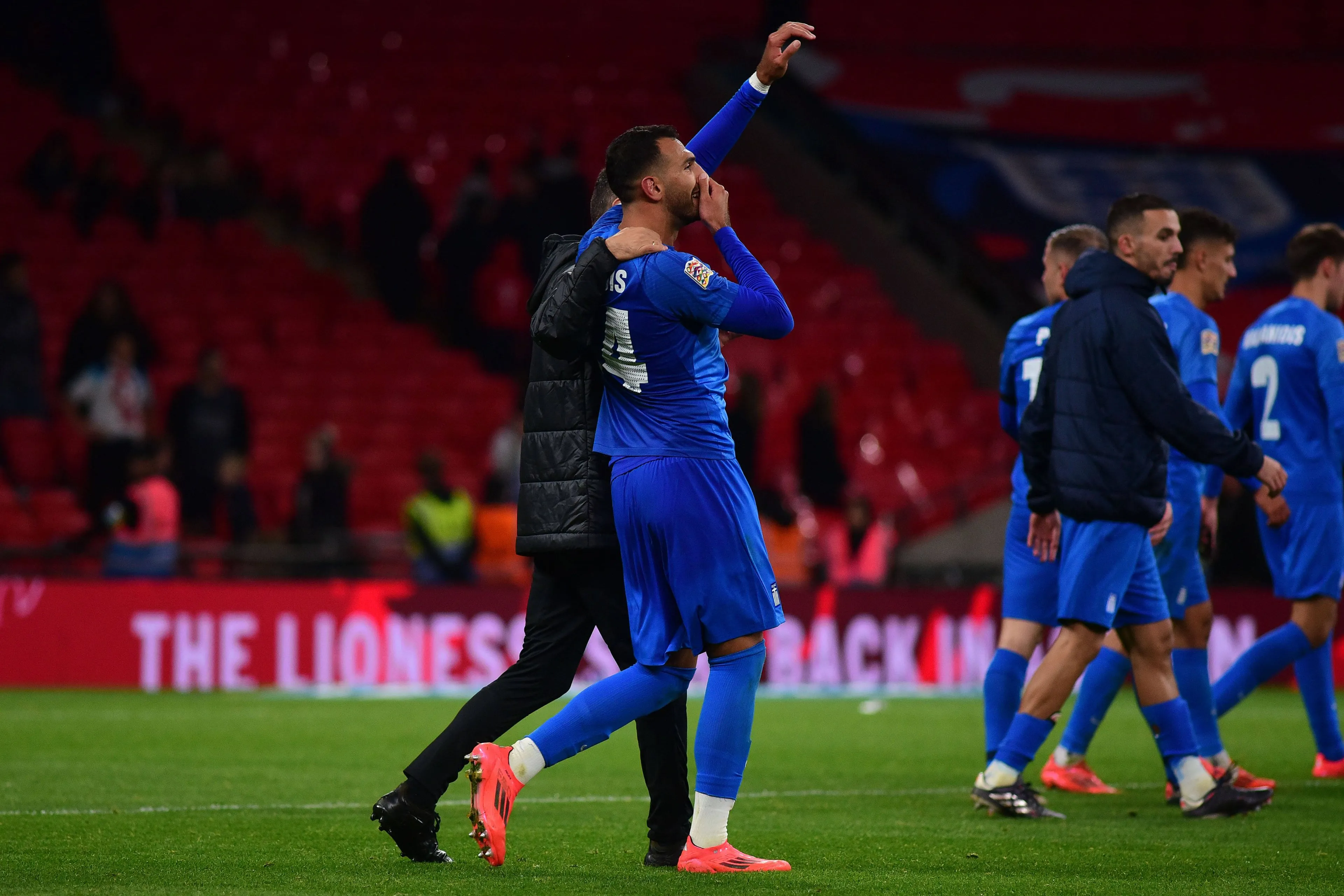 Pavlidis de held van Griekenland in emotioneel duel tegen Engeland: 'Geen woorden voor'