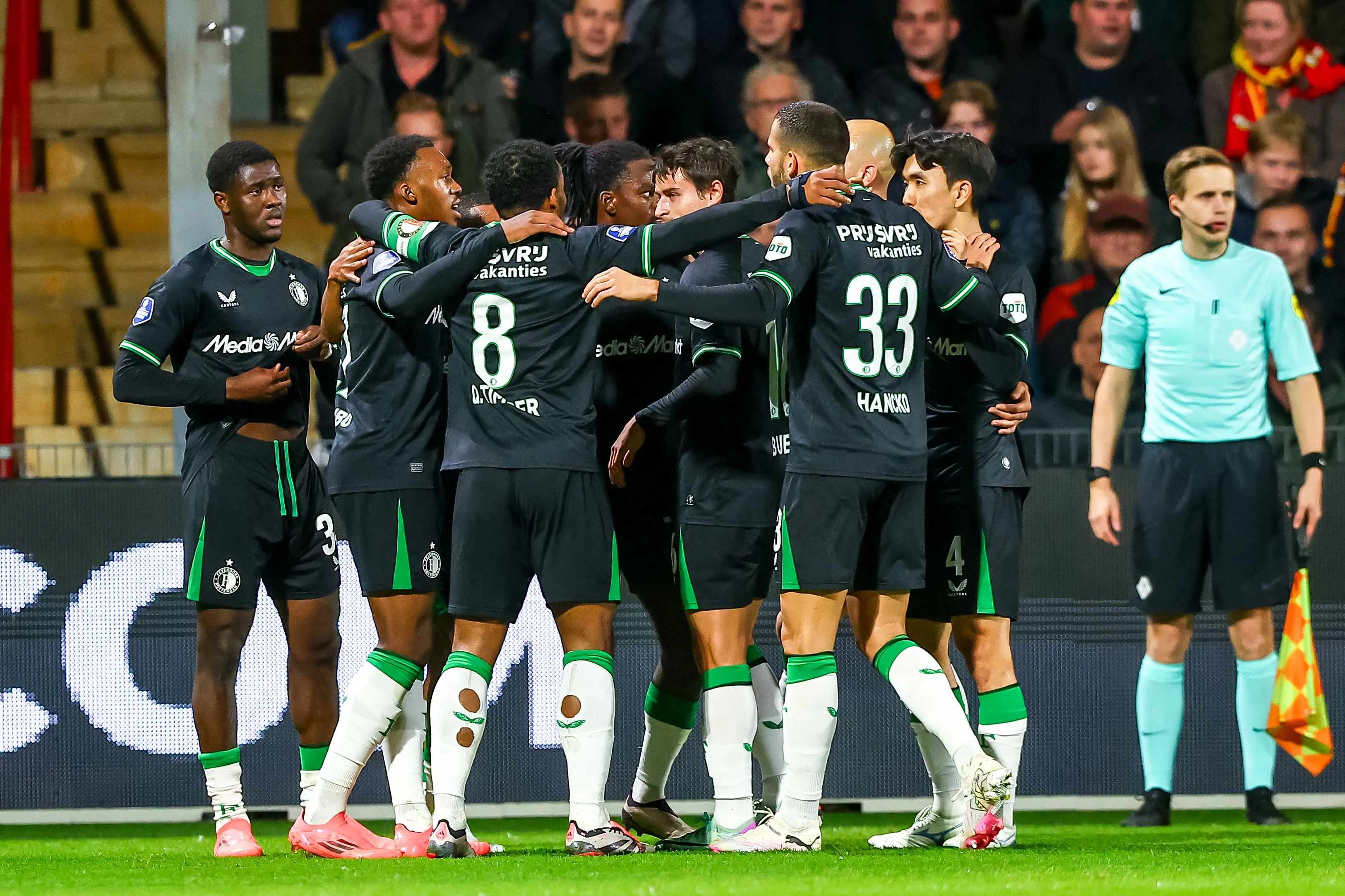 Feyenoord met ruime cijfers langs pover Go Ahead Eagles
