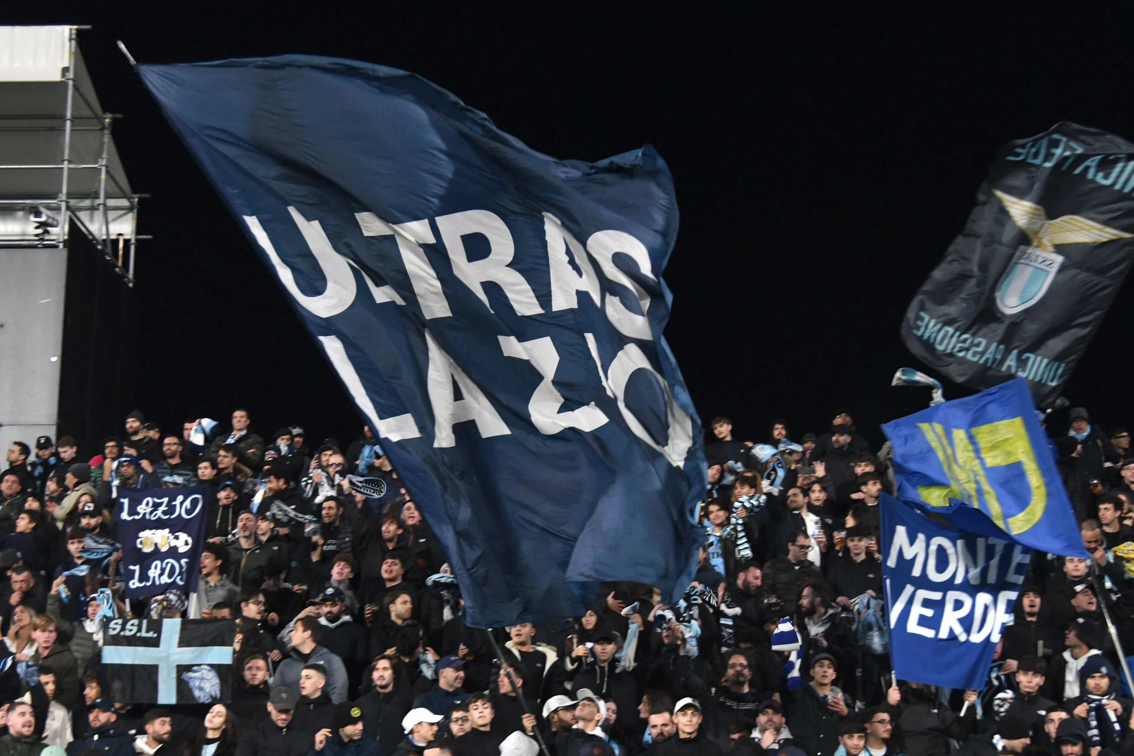 Amsterdam neemt maatregelen en laat geen uitfans toe bij Ajax tegen Lazio wegens angst voor antisemitisme