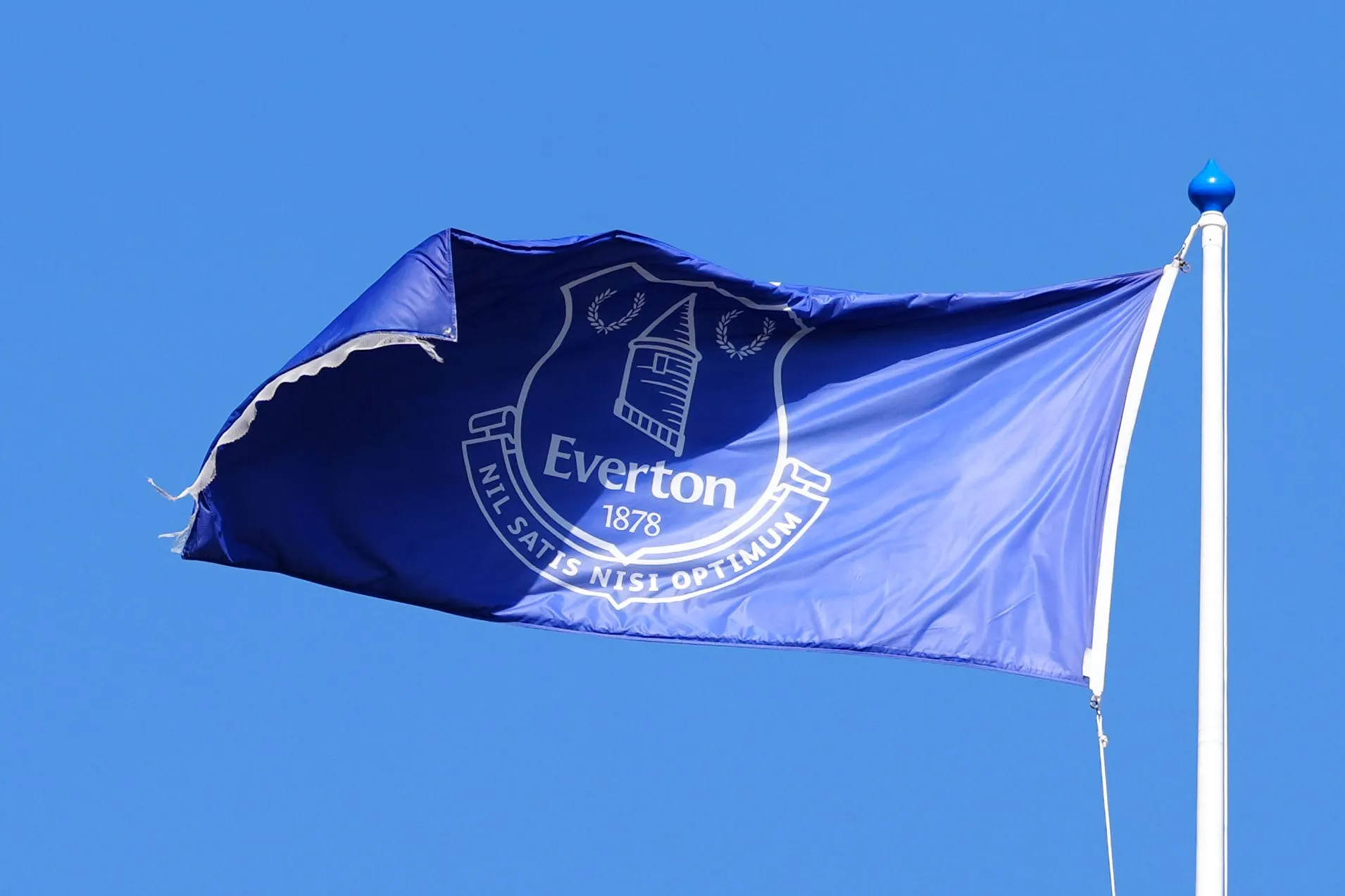 Everton na lange soapserie eindelijk verlost van oude eigenaar