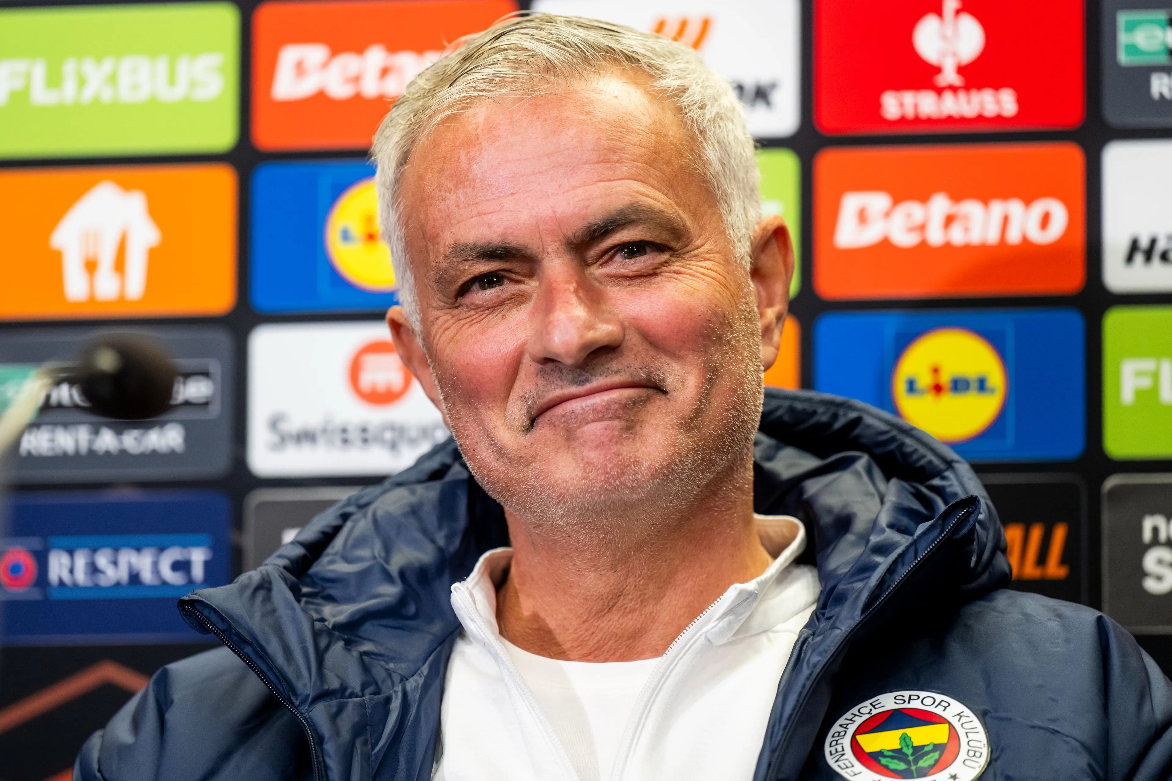 José Mourinho zet deur naar Real Madrid op een kier