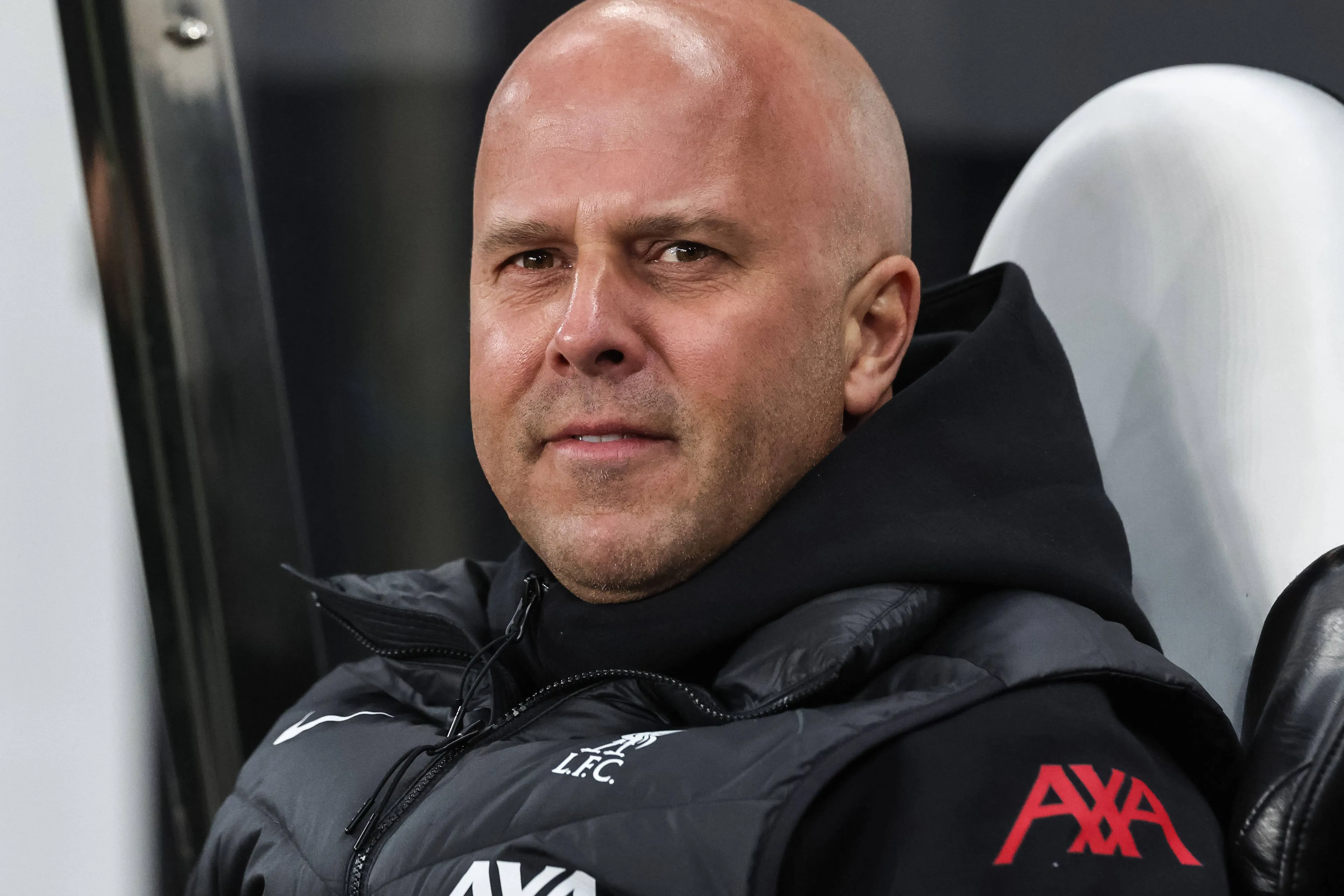 Streamingdienst biedt excuses bij Arne Slot aan na gerucht tijdens wedstrijd Liverpool