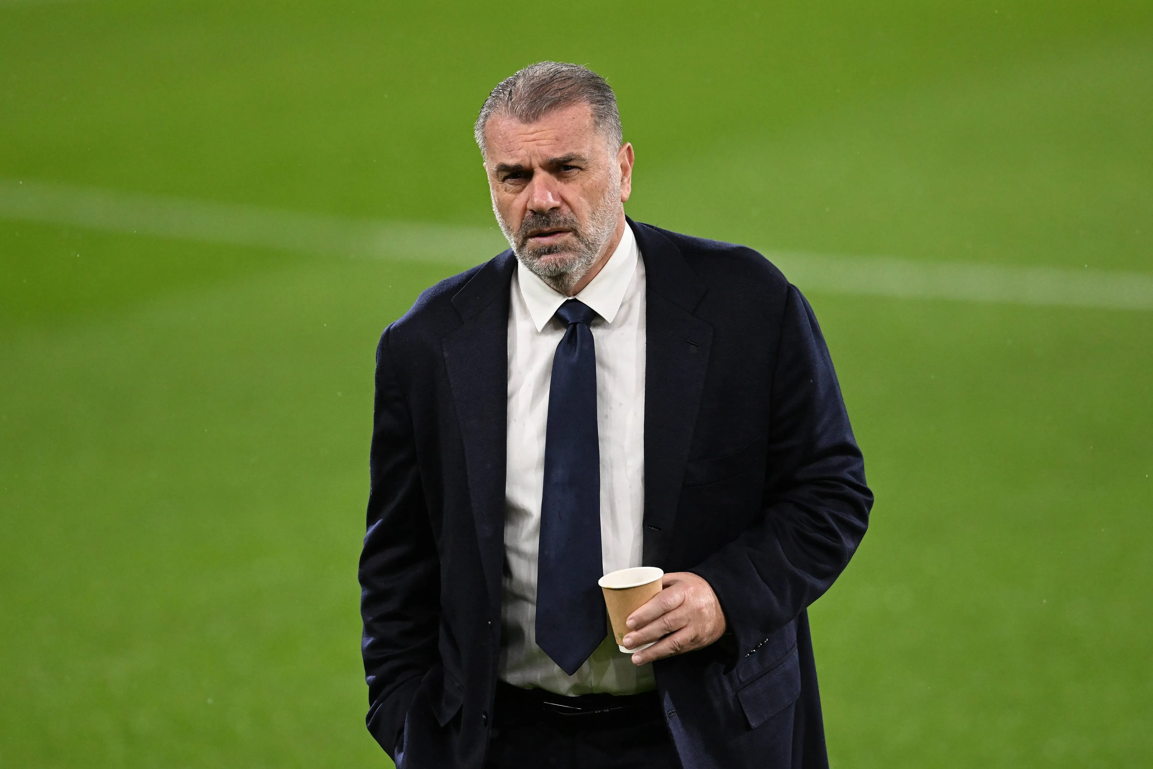 Trainer van Tottenham Hotspur geconfronteerd door boze fans na teleurstellend verlies