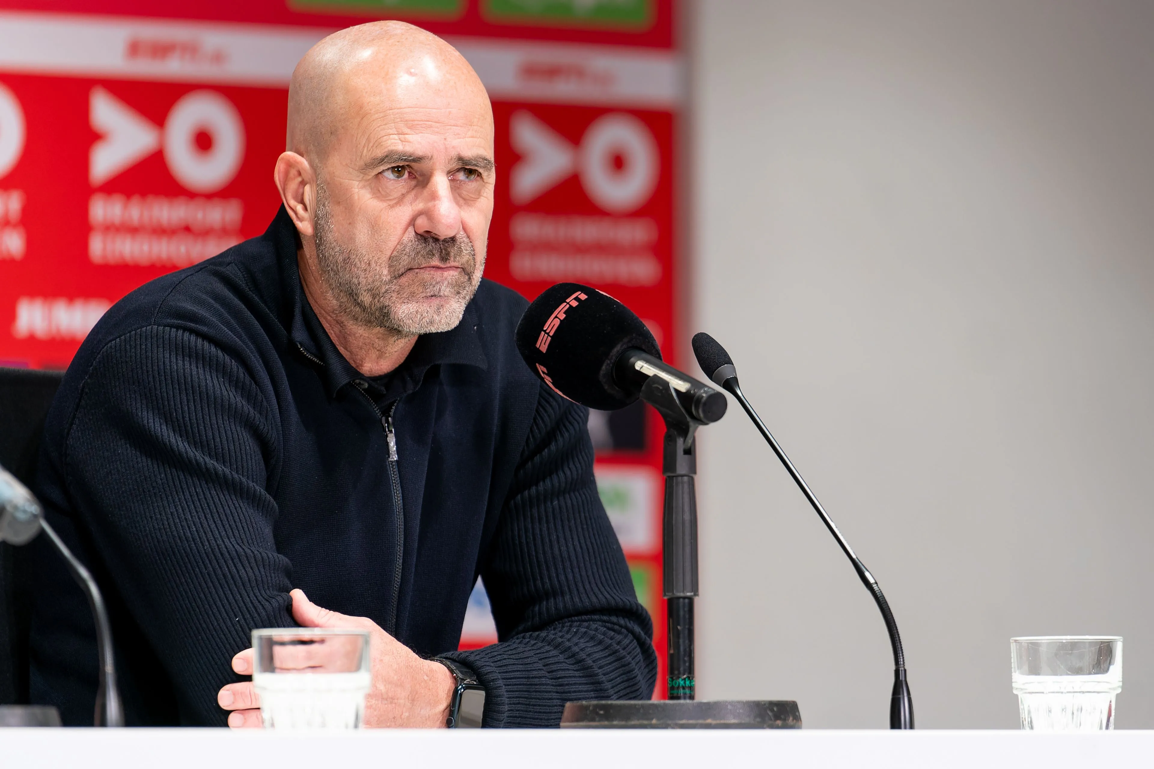 Peter Bosz zeer ontevreden na pijnlijk verlies tegen Brest: 'Geen ballen getoond'