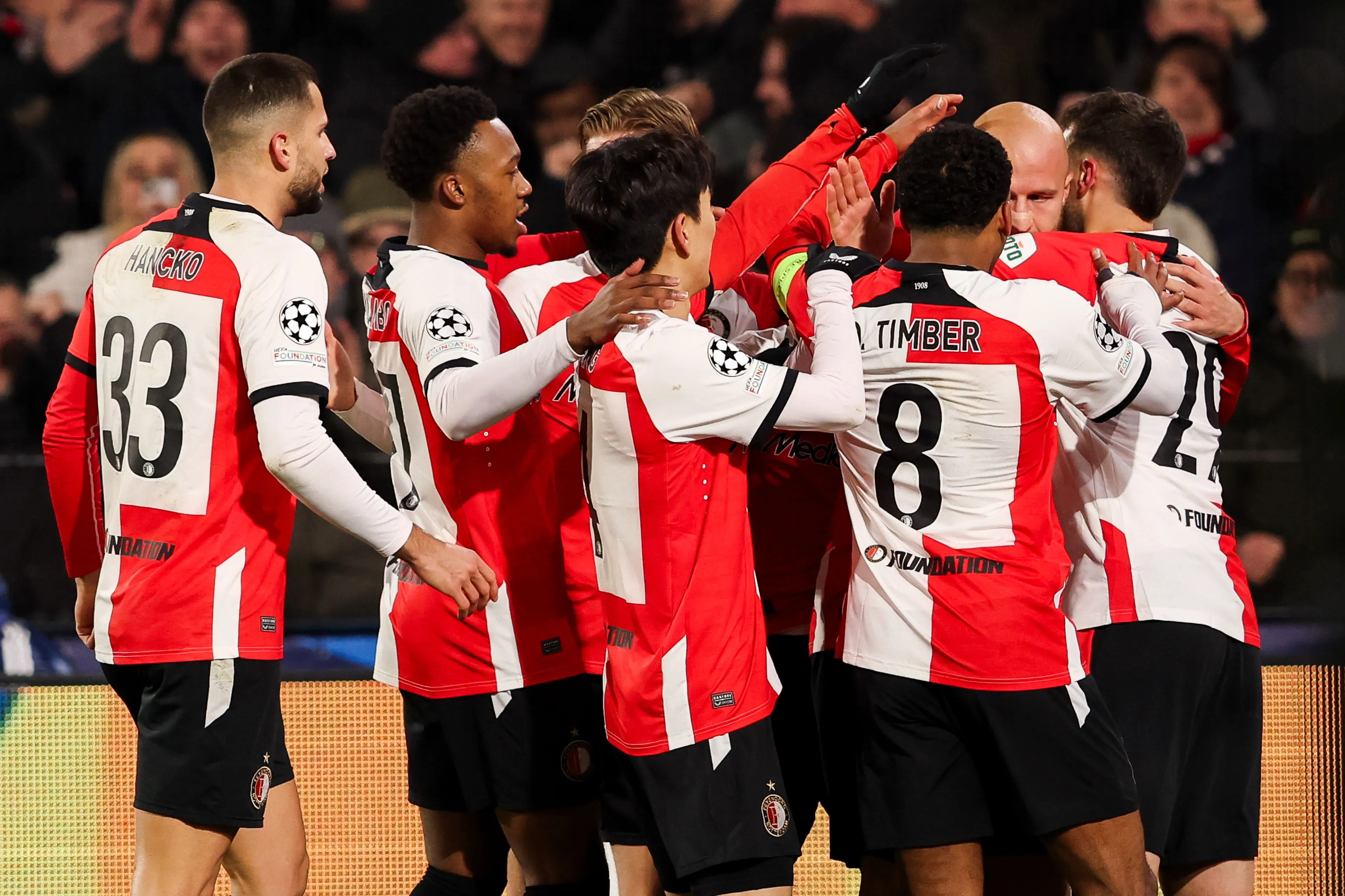 Feyenoord doet uitstekende zaken tegen Sparta Praag in Champions League-kraker voor play-offs