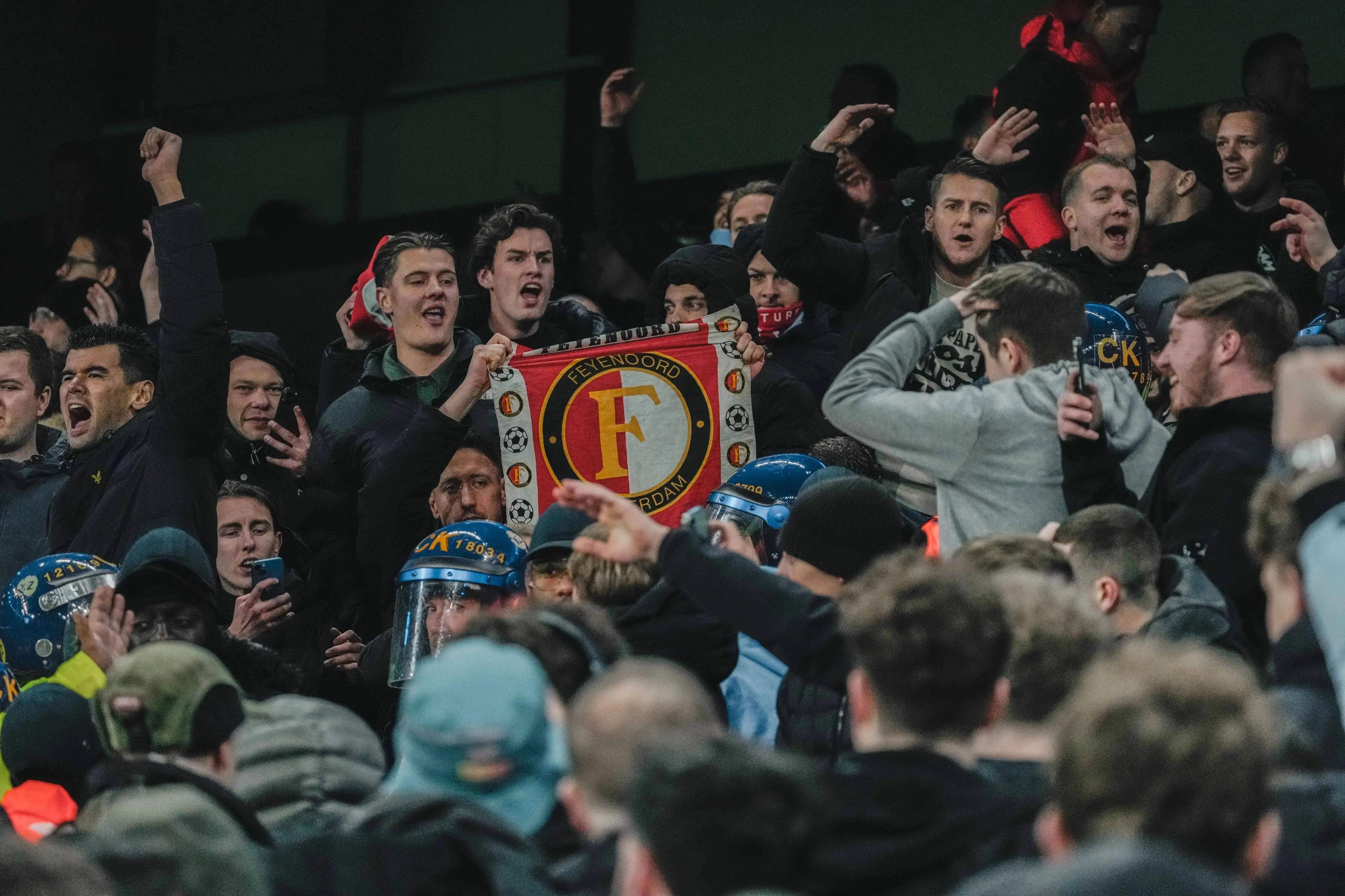 Feyenoord neemt juridische stappen na plotse ontzegging van uitfans bij Champions League-duel