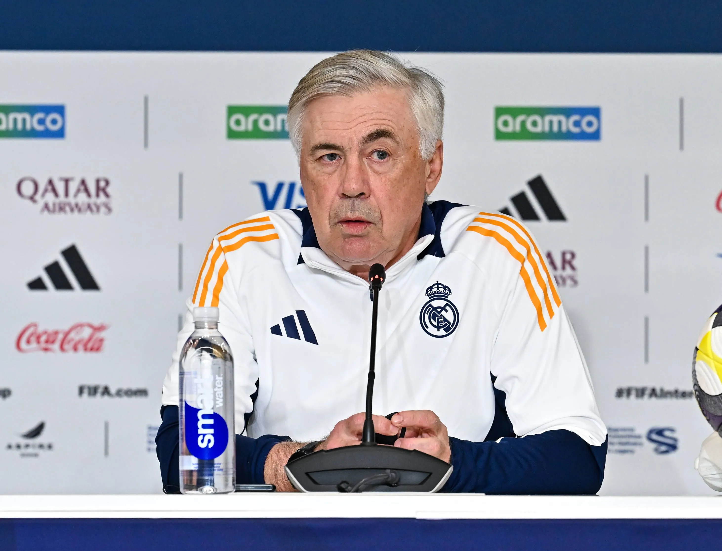 Carlo Ancelotti weigert gesprek aan te gaan na oorwassing van FC Barcelona