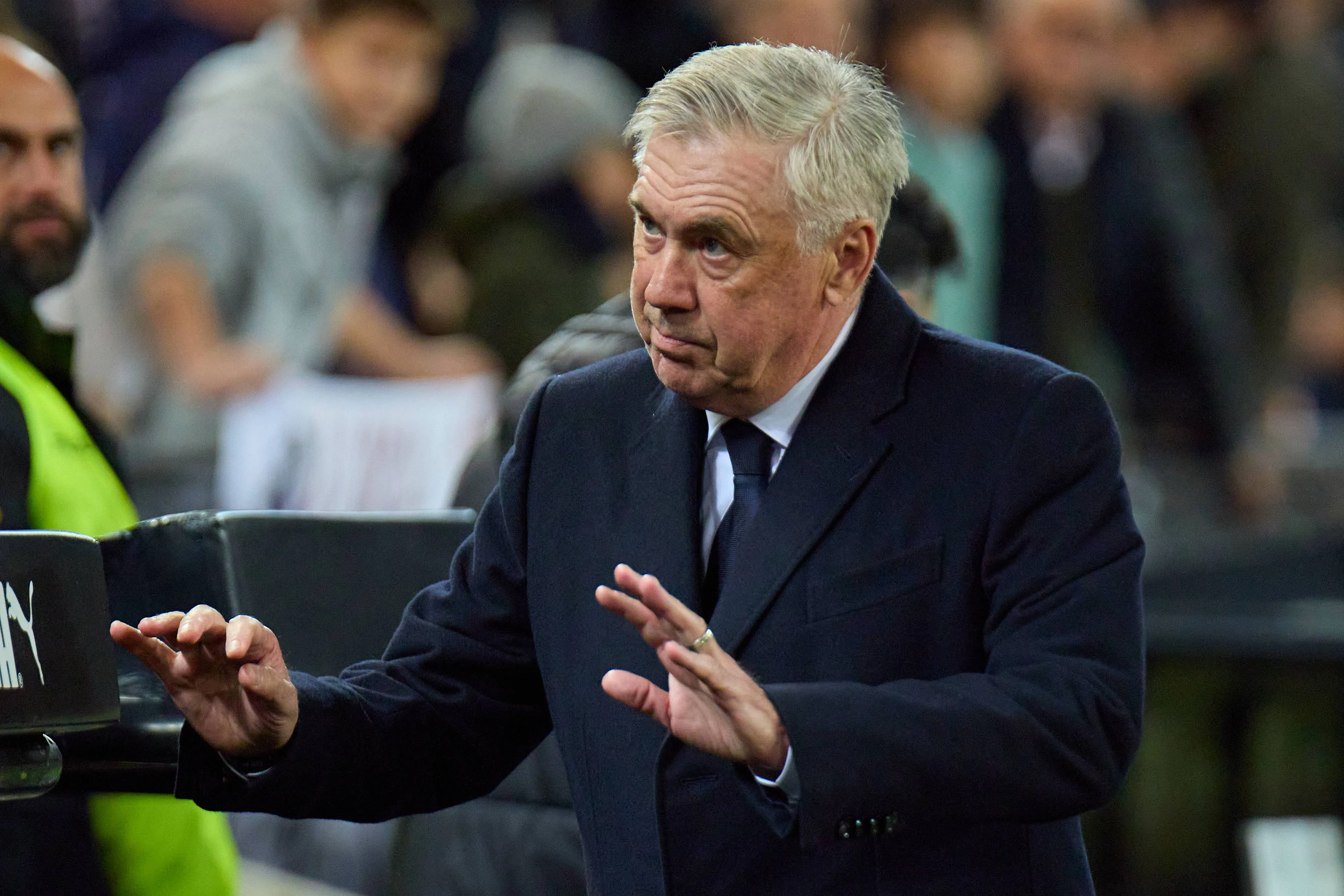 Carlo Ancelotti pareert gerucht over Real Madrid-exit: 'Ik bepaal niet wanneer ik vertrek'
