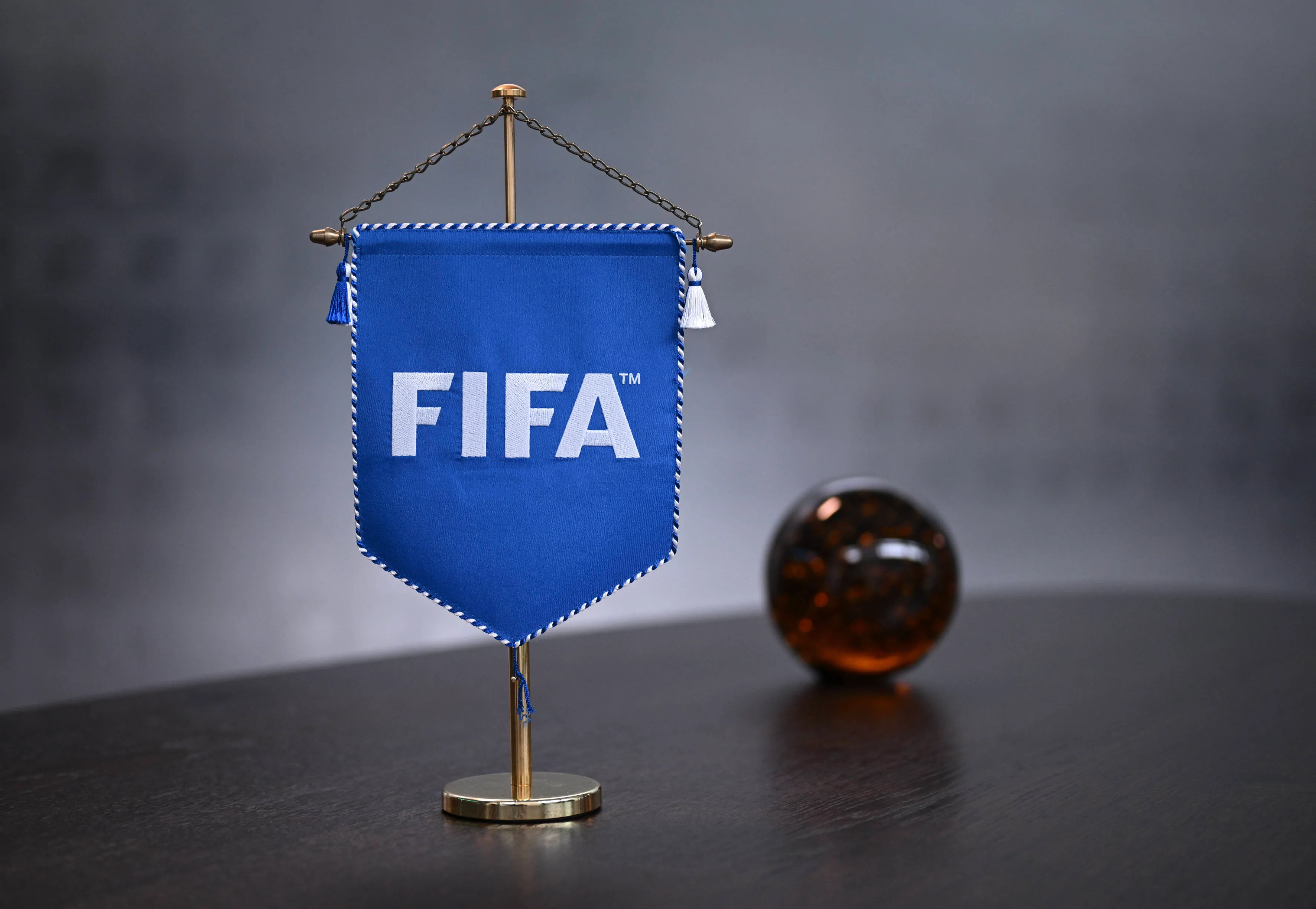 FIFA schorst medewerker na seksschandaal met minderjarige