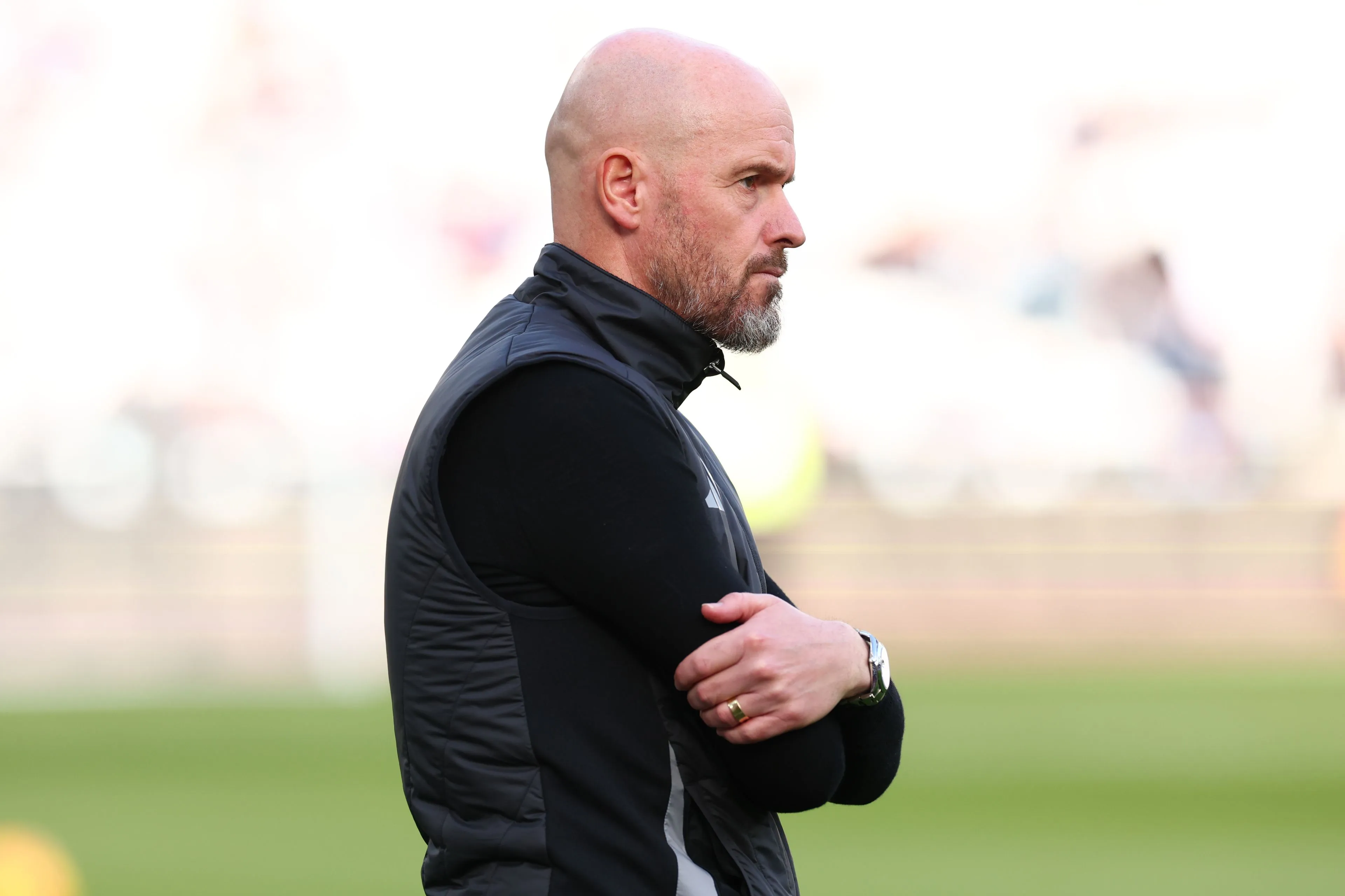 Voormalig topspeler geschokt door contractverlenging Erik ten Hag: 'Band met groep was diep verbroken'
