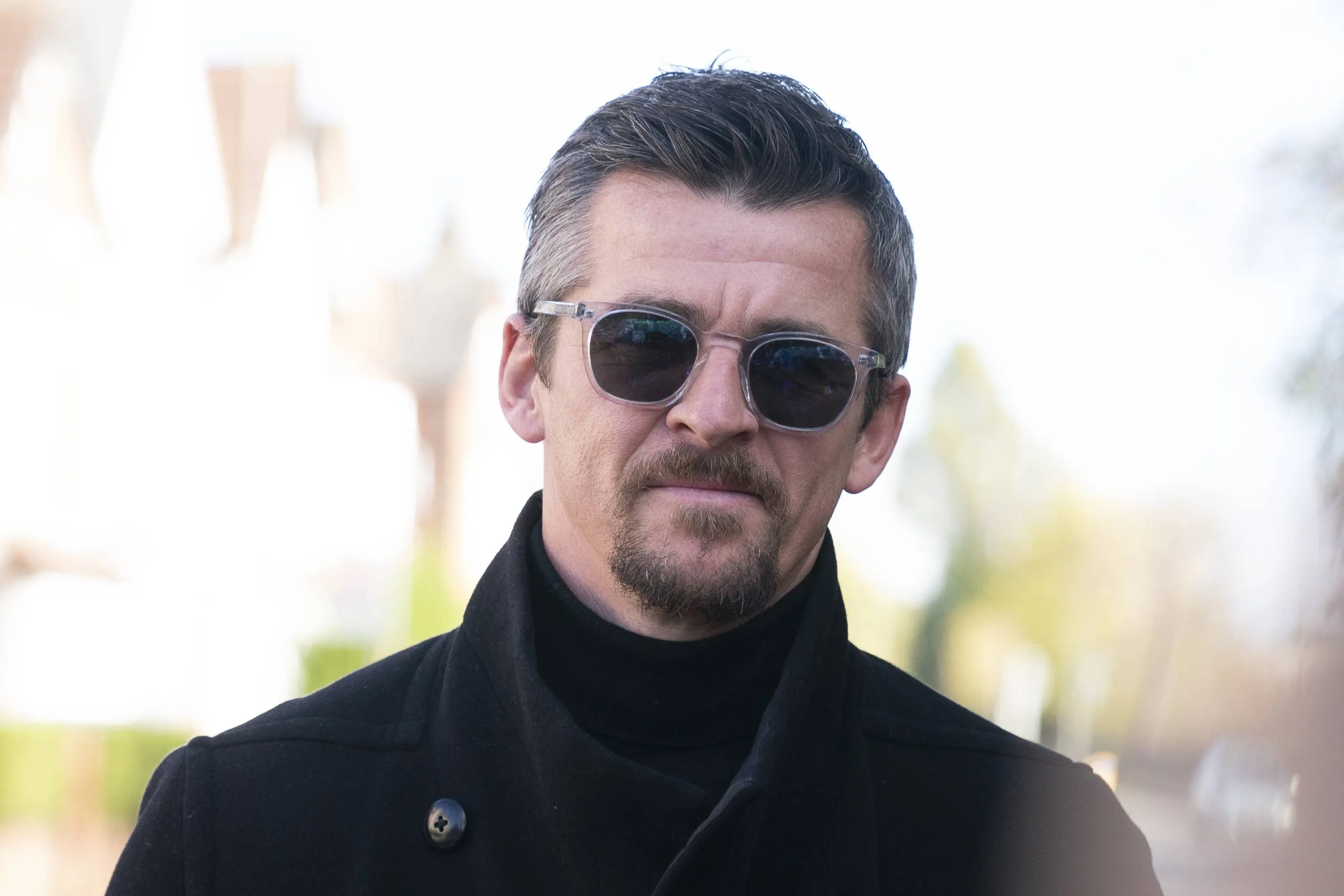 Problematische oud-speler Joey Barton veroordeeld voor mishandelen van zijn vrouw