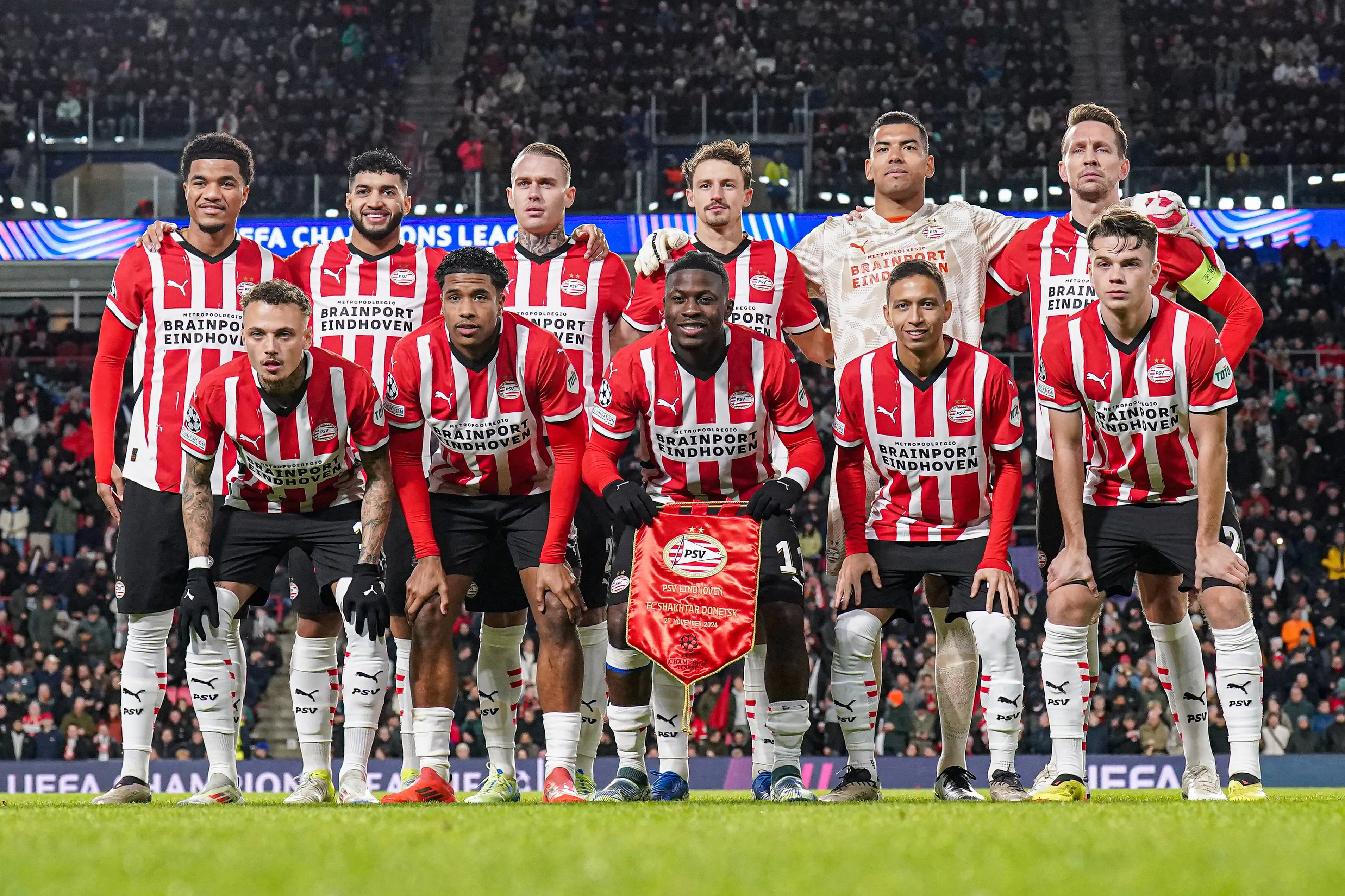 'PSV wil uitblinker koste wat het kost niet transfervrij zien vertrekken'