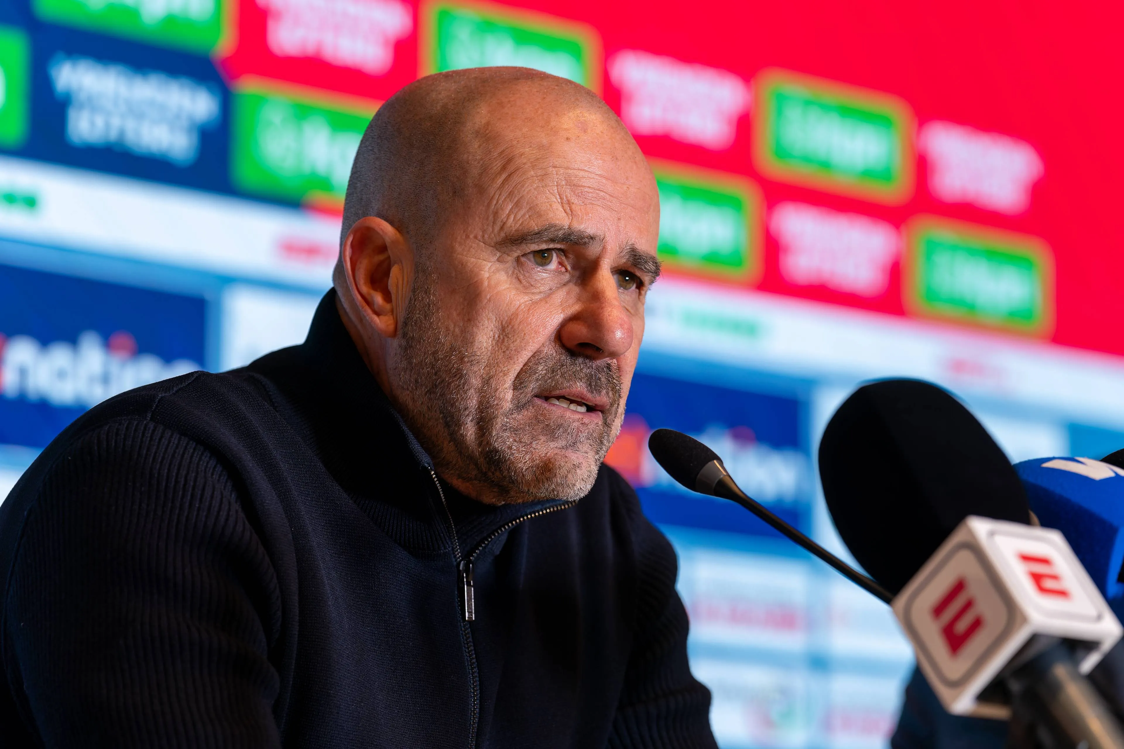 Peter Bosz reageert voor het eerst op tuberculosezaak in PSV-selectie: 'Vreselijk'