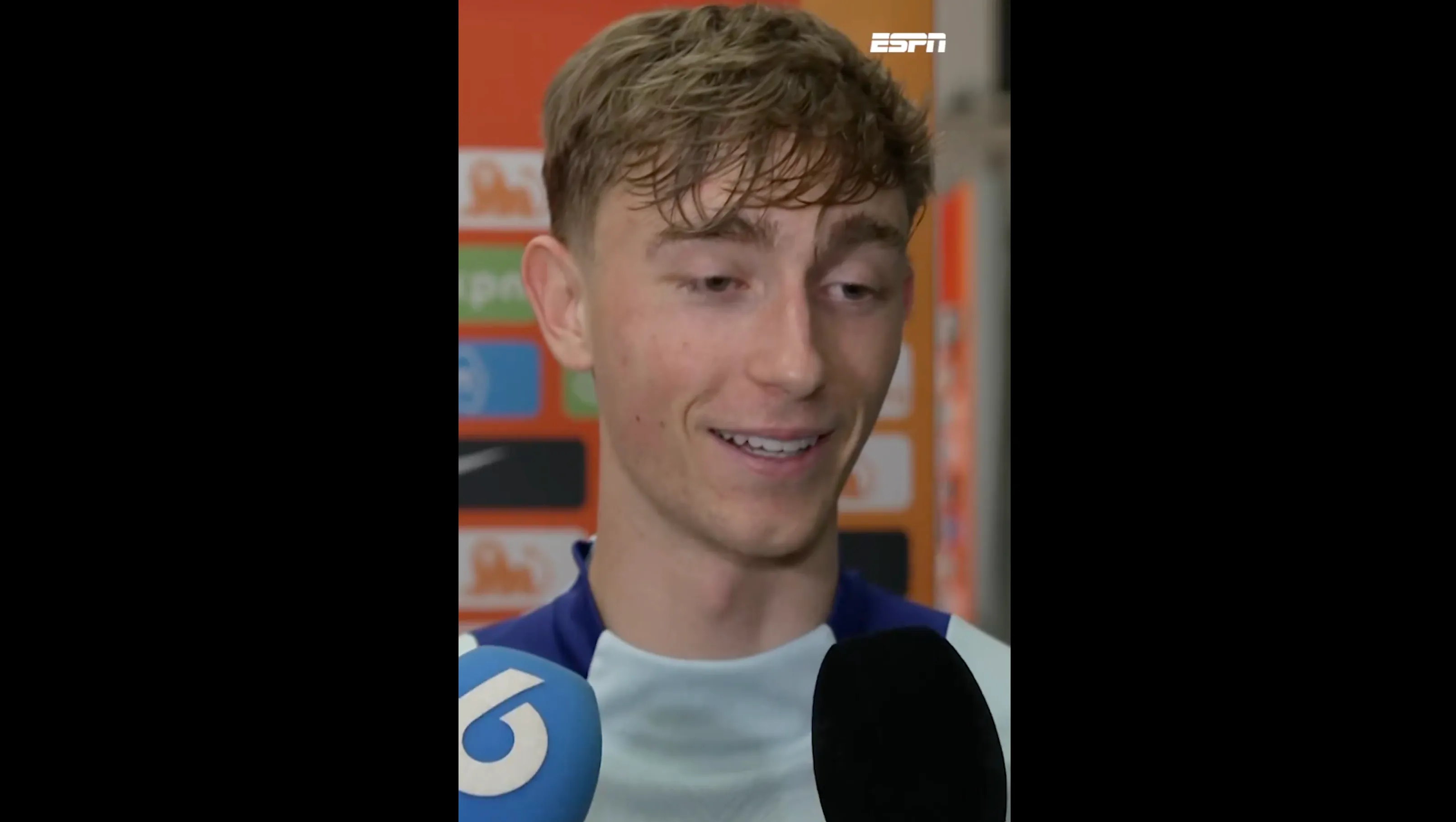 Video: Dean Huijsen reageert op boegeroep vanuit Nederlandse fans: '
