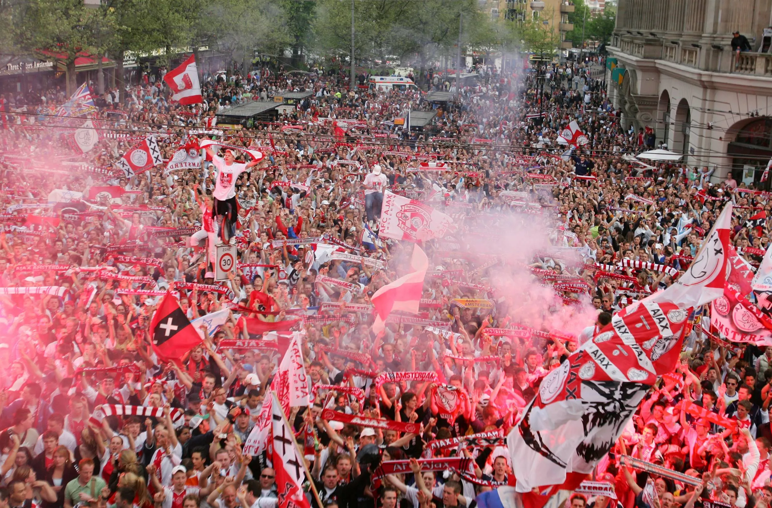 ajax huldiging