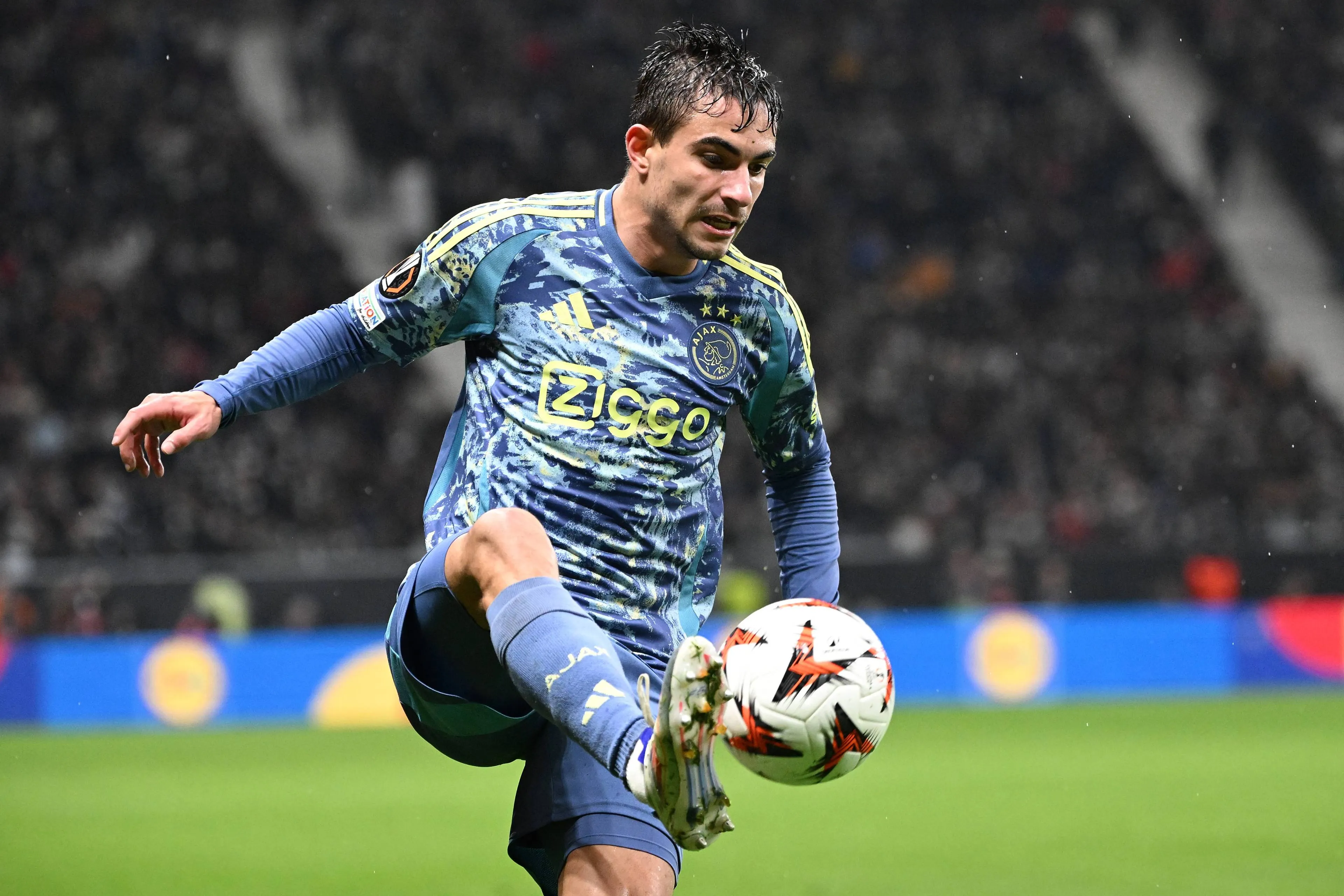 Kersverse Ajax-aankoop reageert op transfer: 'Dat was alleen speculatie'