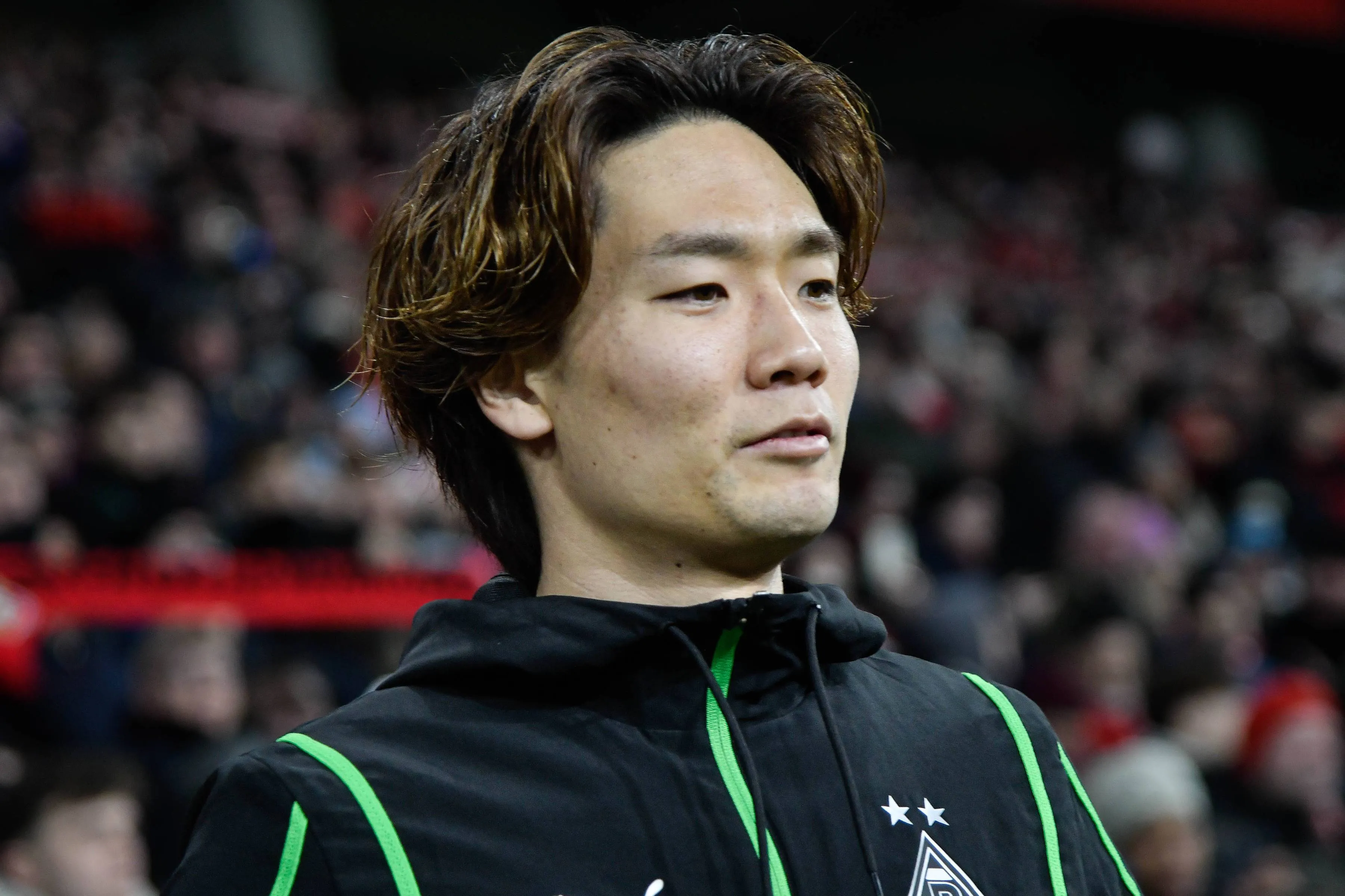 Ajax in de problemen na opduiken grote concurrent om gewilde verdediger