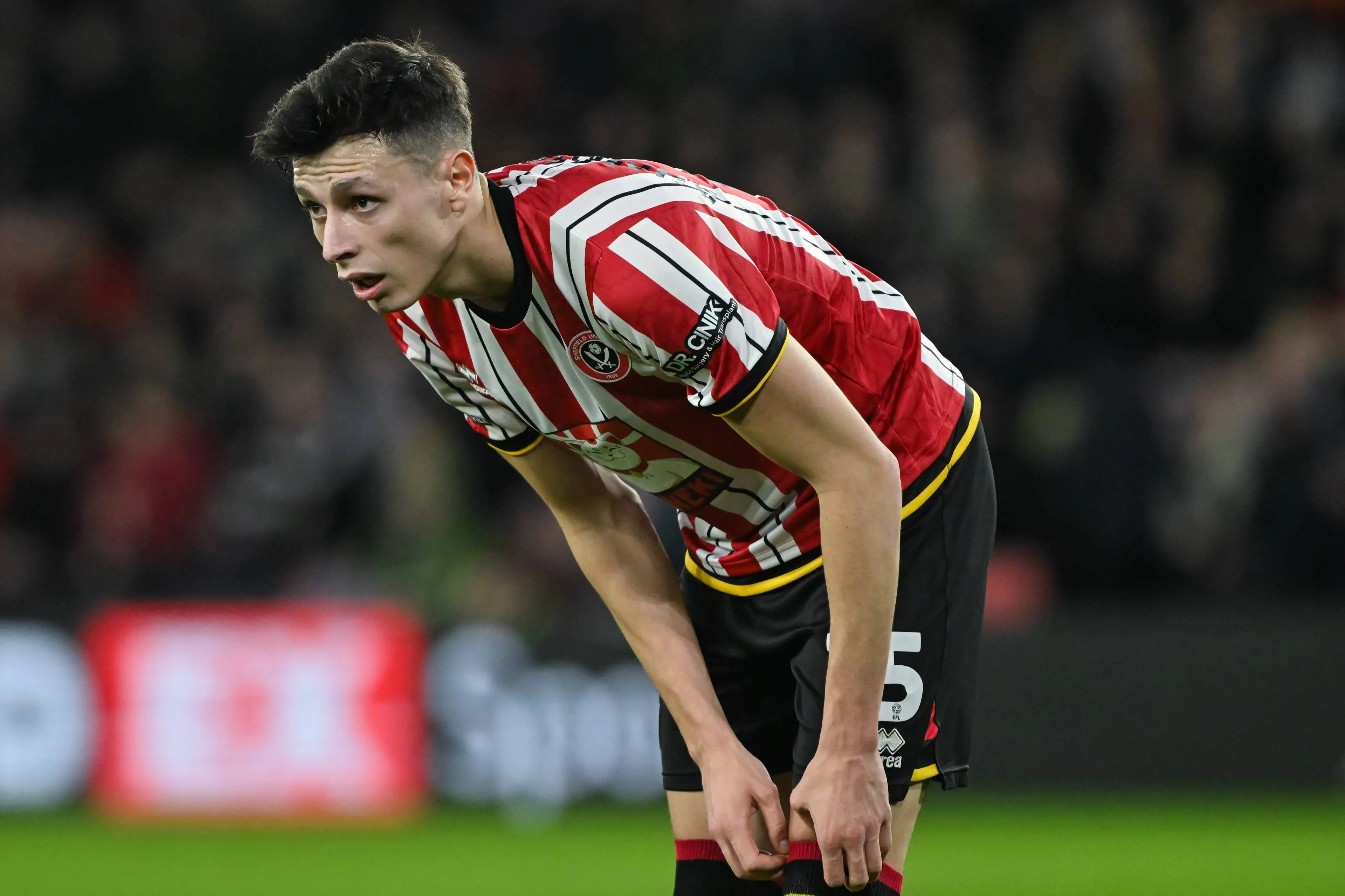 Feyenoord maakt razendsnelle deal met hoog aangeschreven verdediger