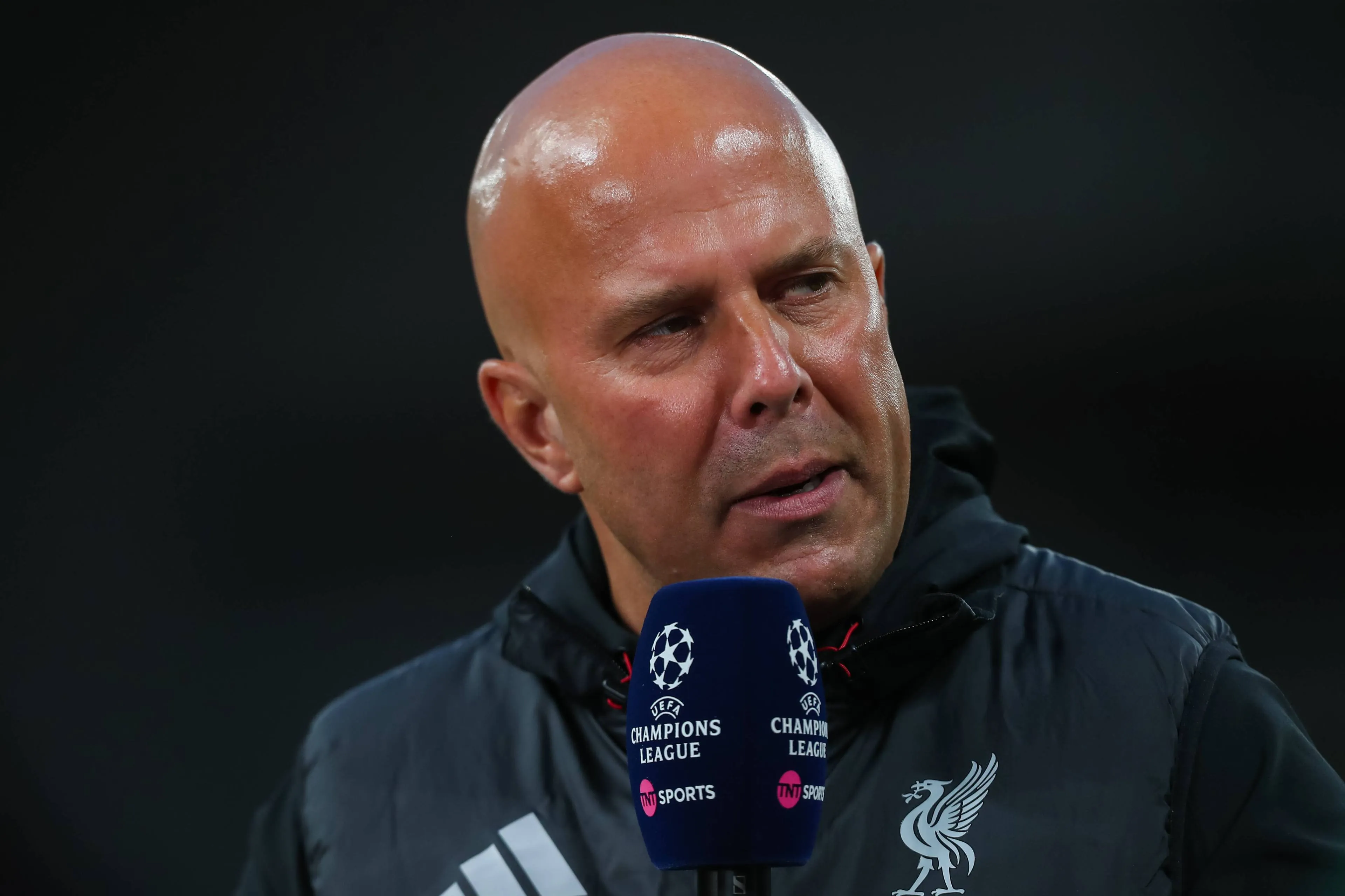 Arne Slot komt met duidelijk statement over zijn spelers na benauwde zege op Everton