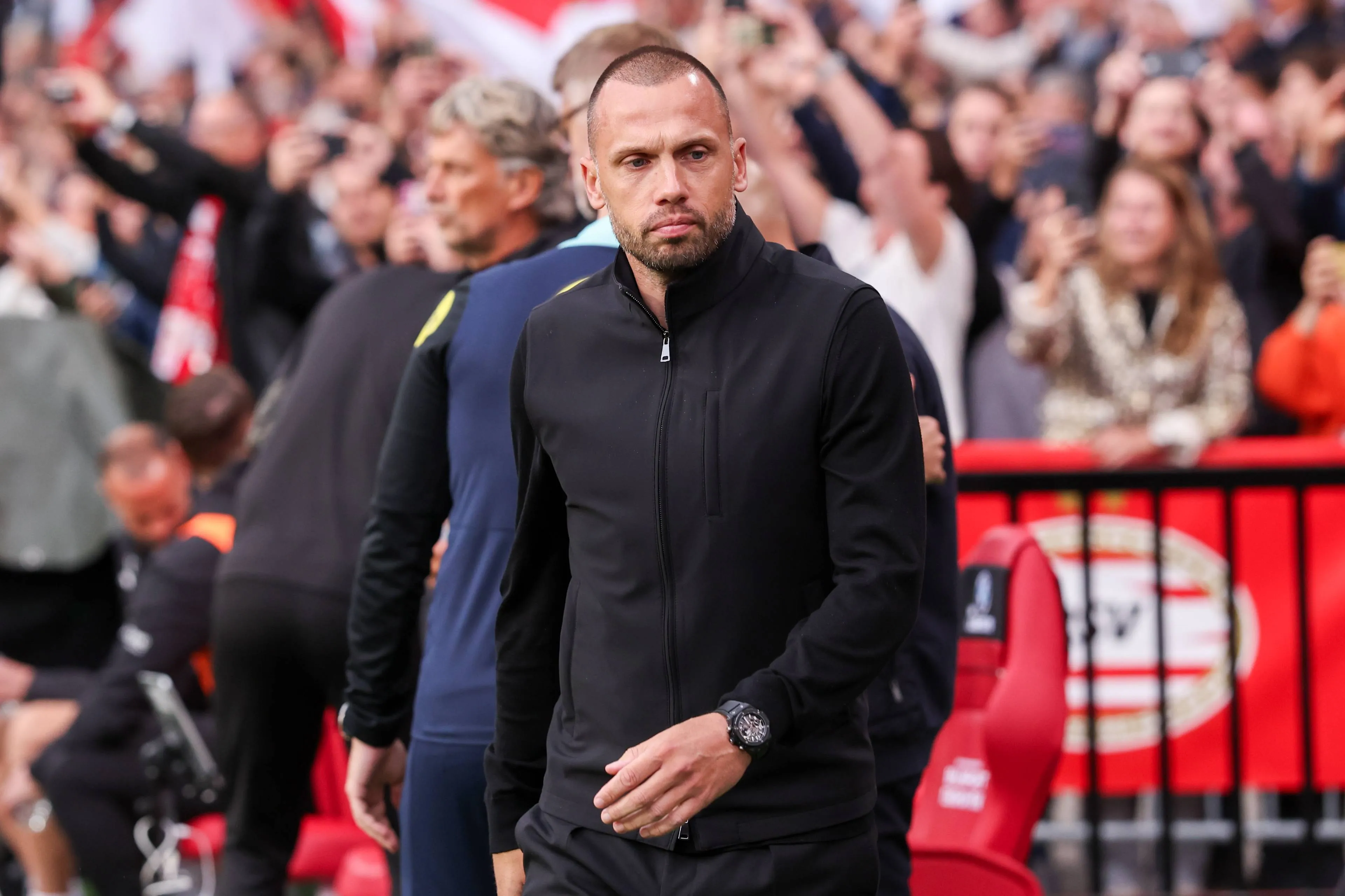 Lof voor John Heitinga na 'meesterzet' tegen PSV: 'Dat draaide de wedstrijd'