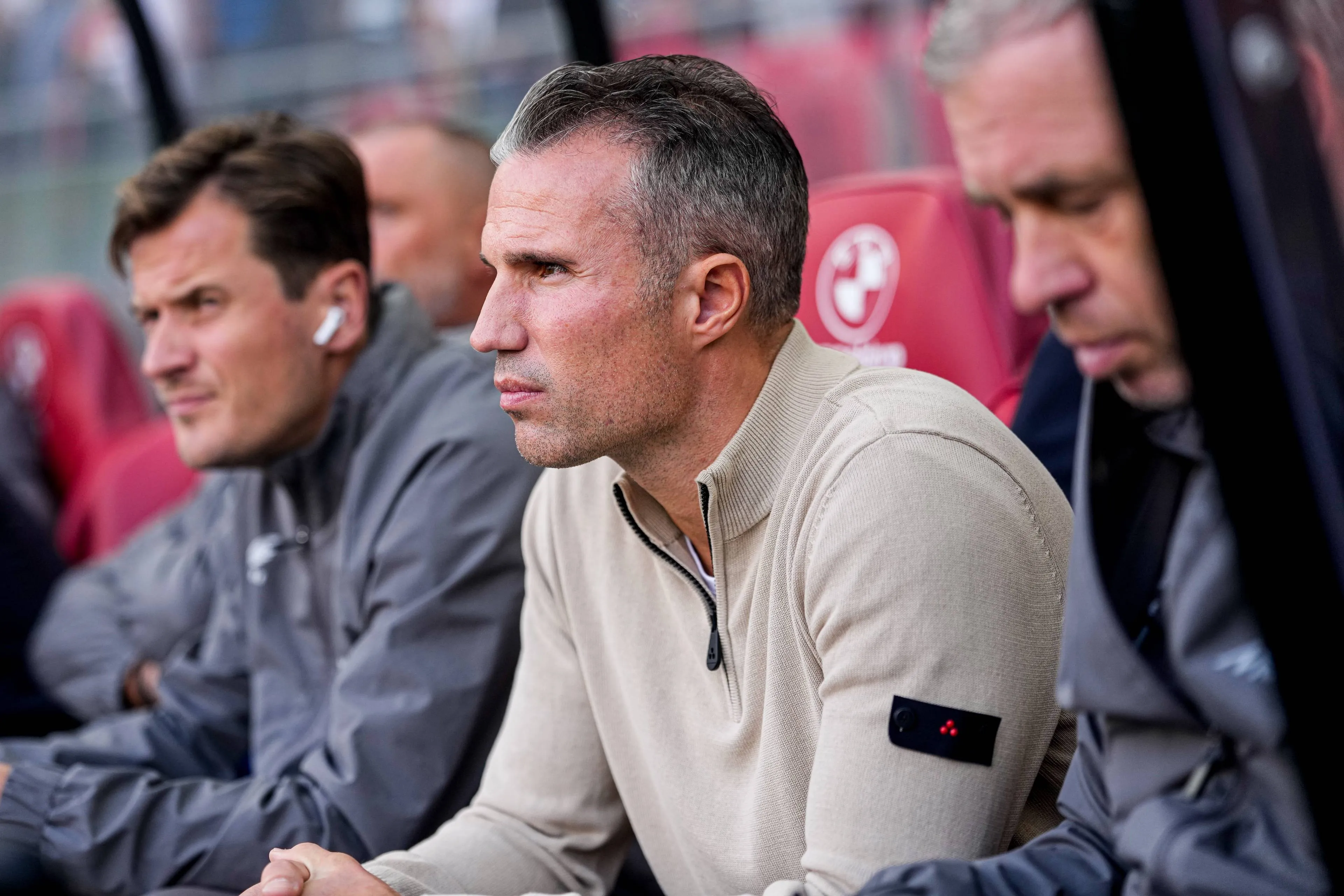 Robin van Persie verklapt debutant tegen Braga tijdens persconferentie: 'Ondanks zijn emotionele week'