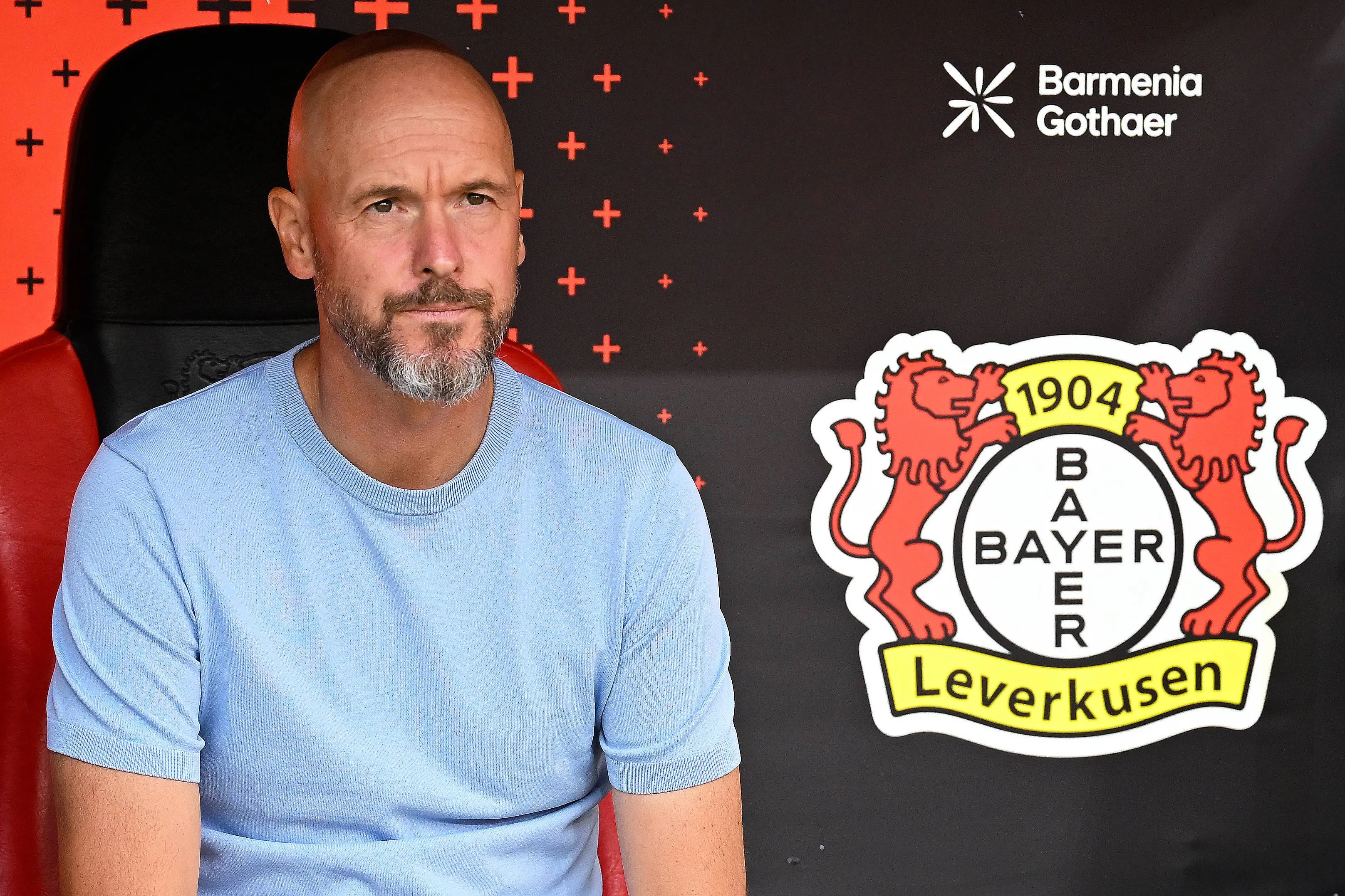 Bayer Leverkusen presenteert opvolger Erik ten Hag: 'Het wordt hard werken, maar de potentie is groot'