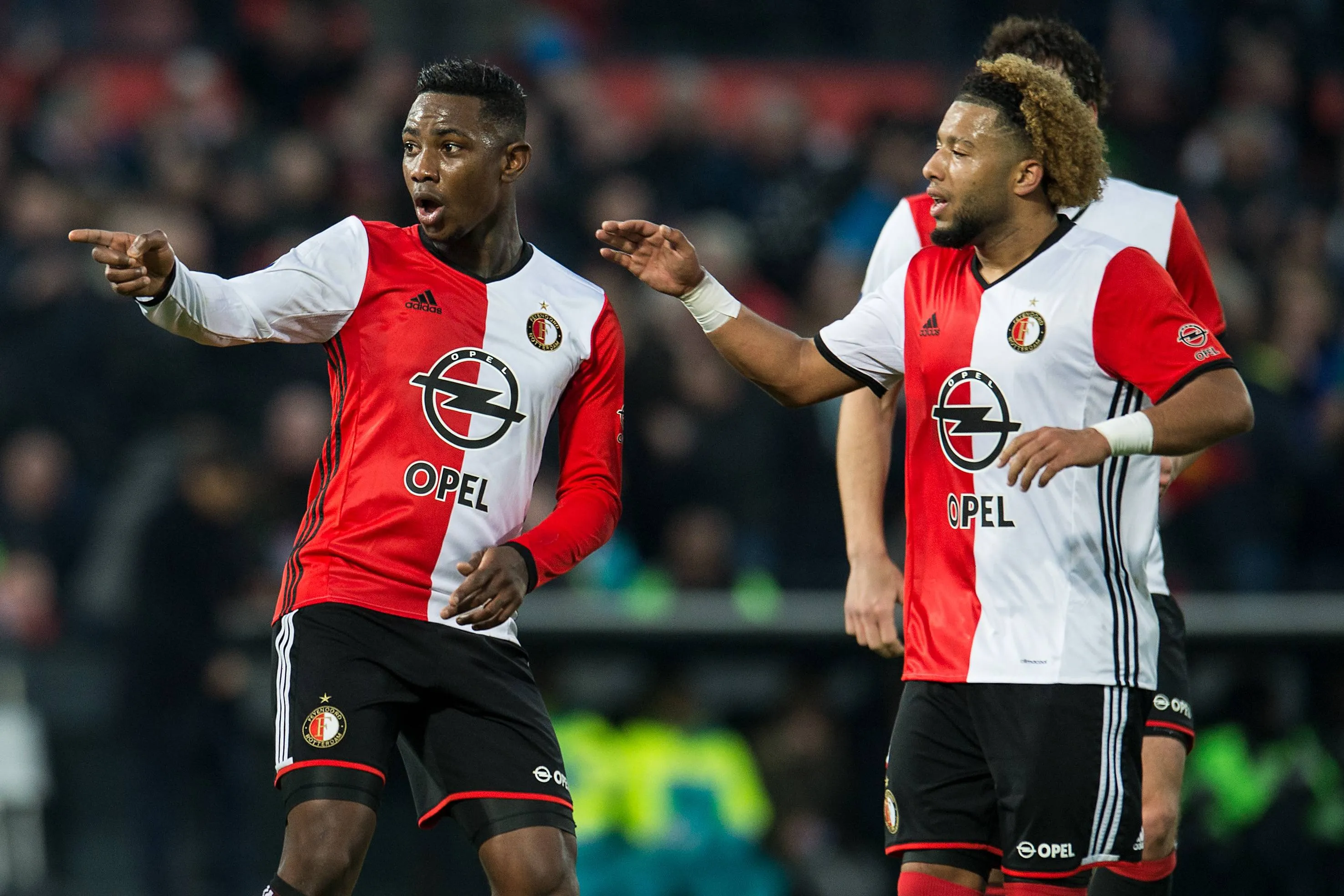 Voormalig Feyenoorder betrokken bij zwaar auto-ongeluk