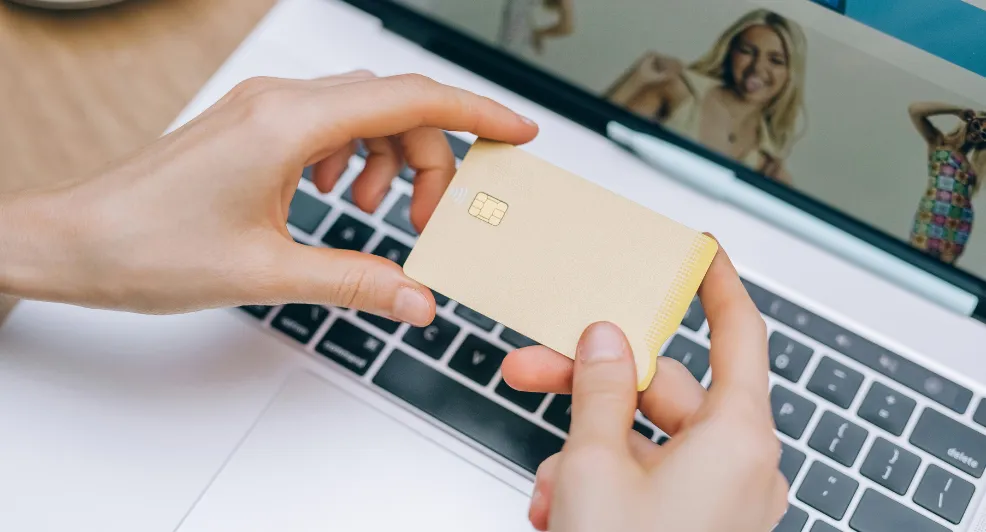 Succesvol tweedehands kleding online kopen? Zo doe je dat