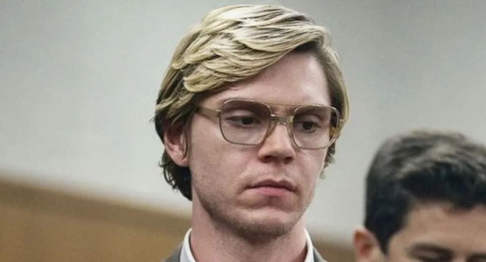 Deze BN'er lijkt sprekend op seriemoordenaar Jeffrey Dahmer
