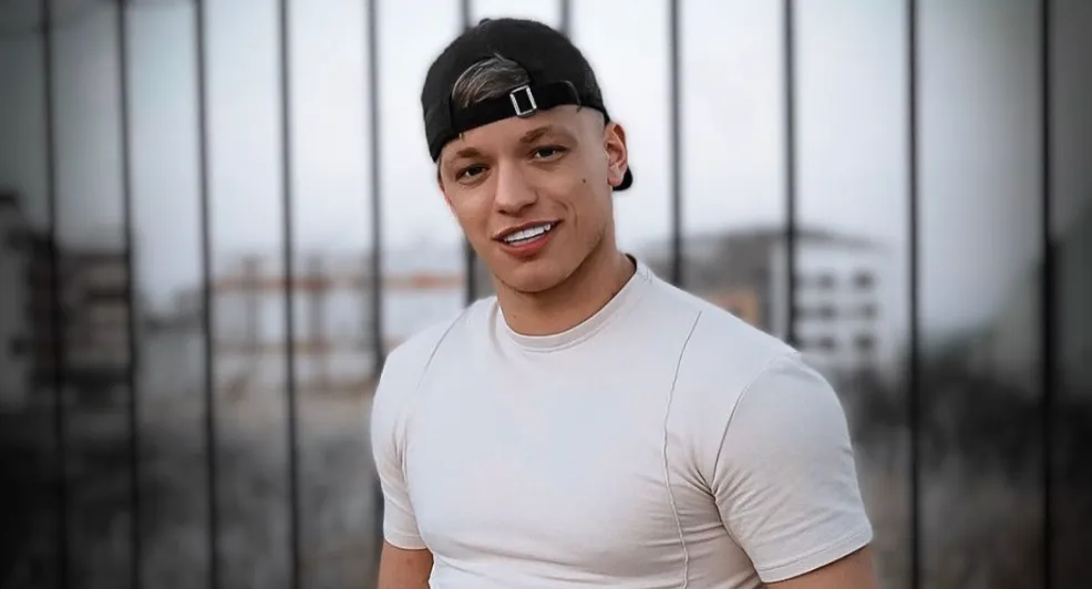 Dusty Taconis overladen met kritiek na dj-debuut op Instagram