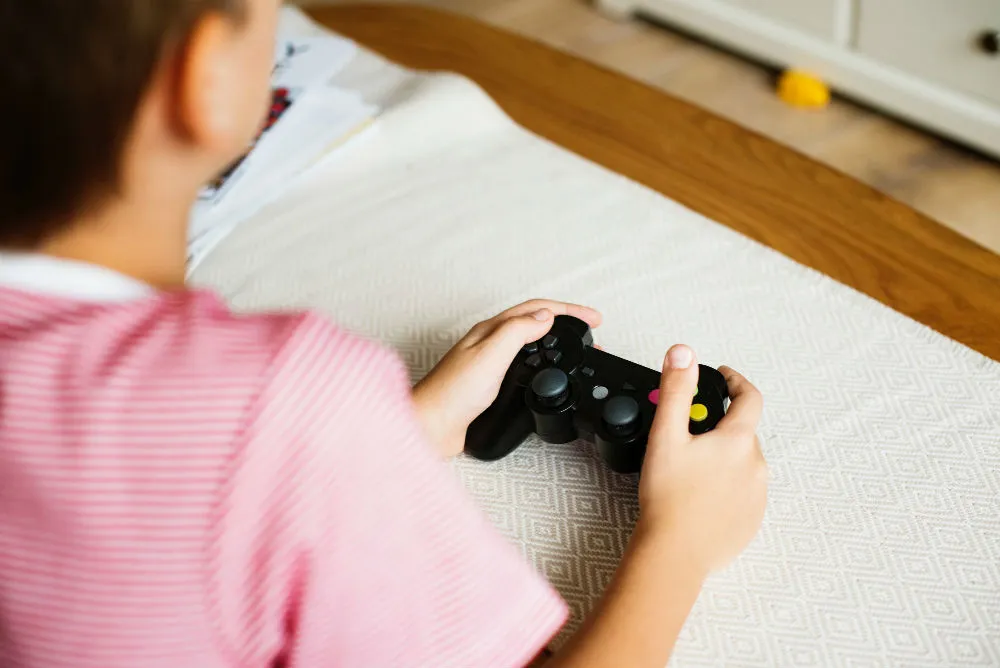 Dit spelletje zorgt er voor dat óók mannen helpen met het huishouden