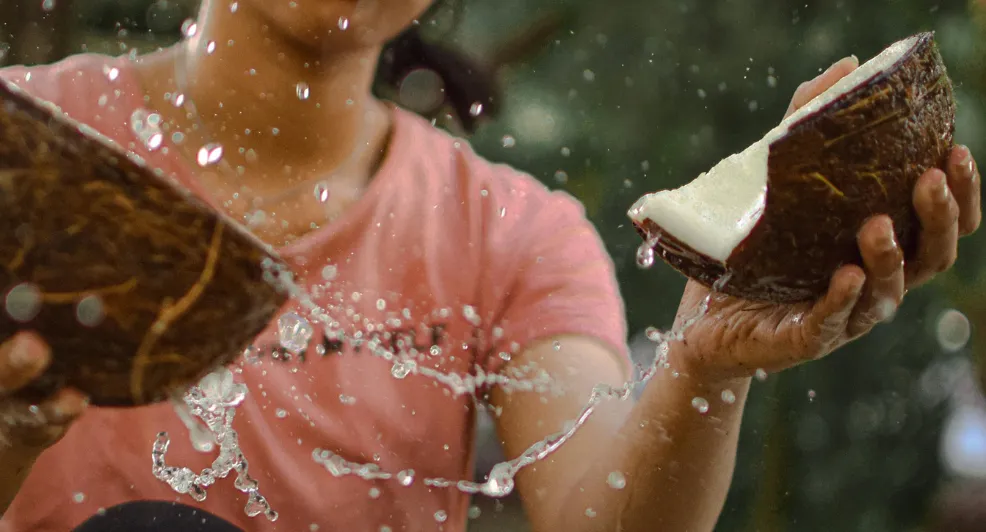 6 redenen waarom kokoswater je ultieme gezondheidsmaatje is