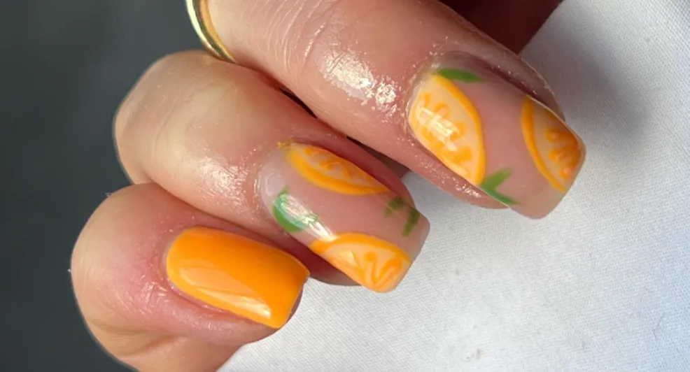 Dé nageltrend van deze zomer: Aperol Spritz nagels