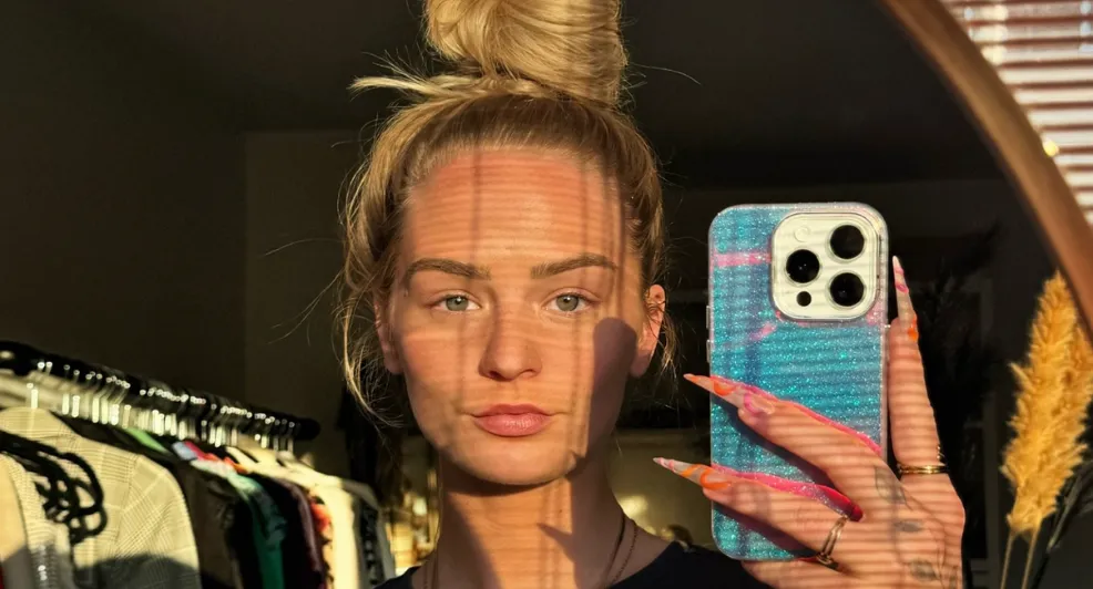 Iris uit Temptation Island: "Ik geniet eigenlijk enorm van mijn single leven"