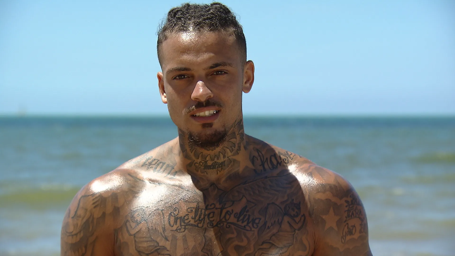 EOTB Quentin neemt liefdes tatoeage als bewijs voor Naomi