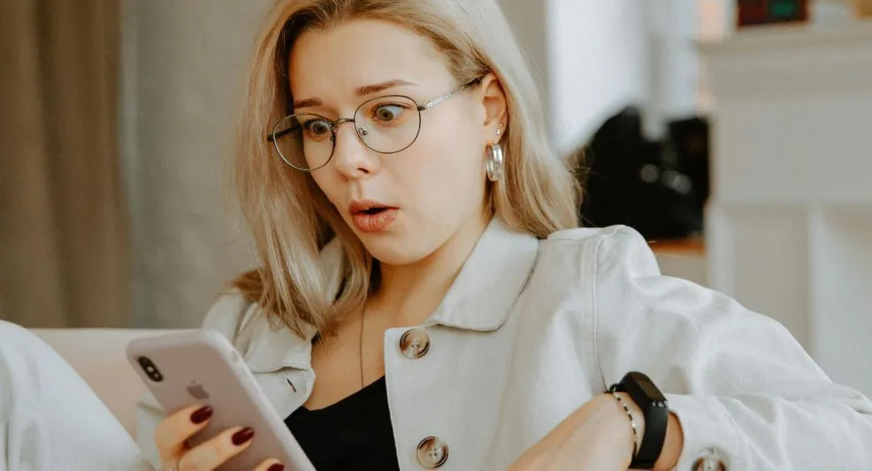 Oei: déze bizarre berichten ontvingen jullie van je partner