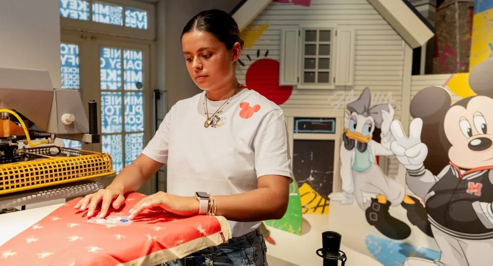 Shoppen met een vleugje magie: ontdek Disney x Batavia Stad alleen deze zomer