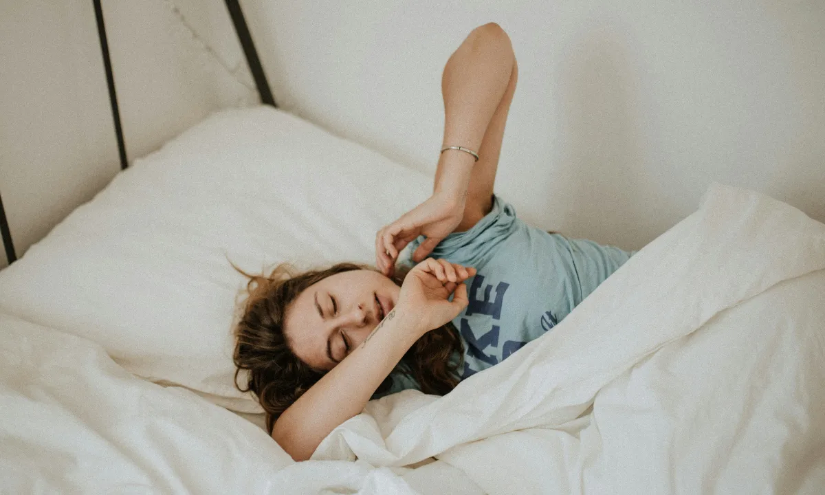 Slechte slaper? Déze viral sleepy girl mocktail kan zorgen voor een betere slaap