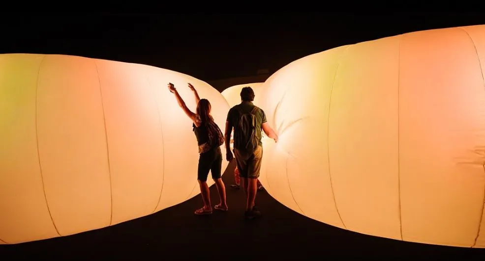 Vliegen door kunst: Het Balloon Museum in Brussel is dé nieuwe hotspot