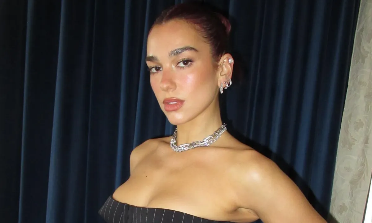 Wil je weten: Dua Lipa vertelt álles over haar geheime beautyroutine