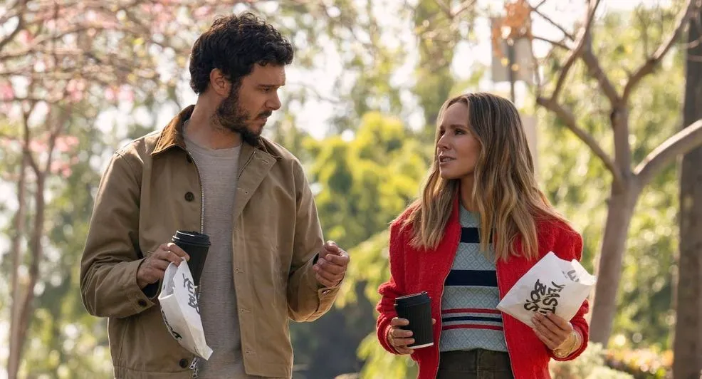 Onder een deken op de bank: romcom Nobody Wants This is een hit op Netflix